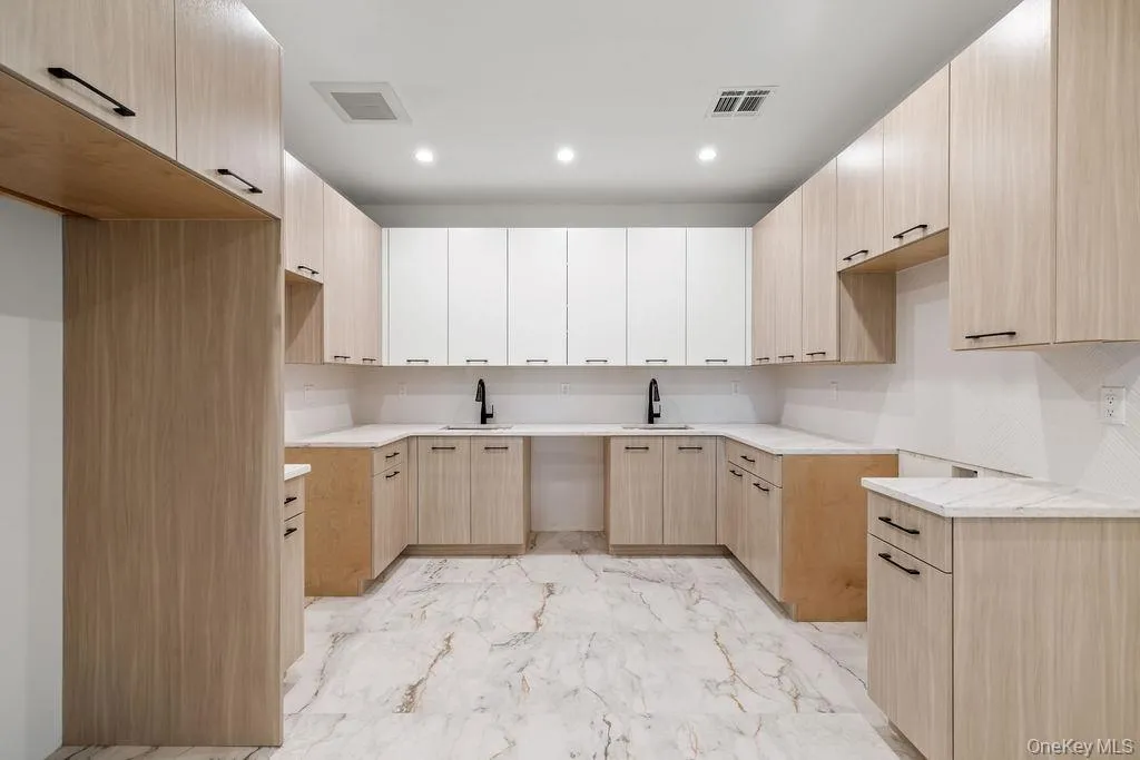 36 Calvert Drive, Ramapo, NY, 4 Bedrooms Bedrooms, 7 Rooms Rooms,2 BathroomsBathrooms,Residential,For Rent,Calvert,0,1065282 36 Calvert Drive, Ramapo, NY, 4 Bedrooms Bedrooms, 7 Rooms Rooms,2 BathroomsBathrooms,Residential,For Rent,Calvert,0,1065282