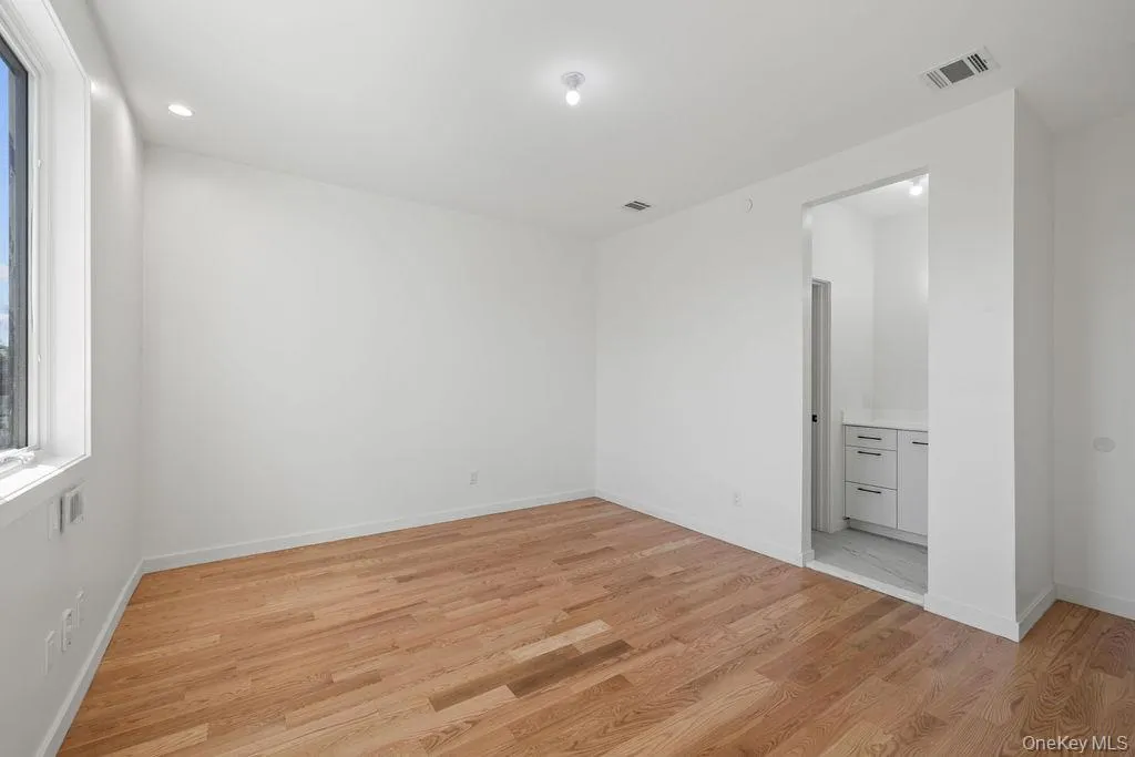 36 Calvert Drive, Ramapo, NY, 4 Bedrooms Bedrooms, 7 Rooms Rooms,2 BathroomsBathrooms,Residential,For Rent,Calvert,0,1065282 36 Calvert Drive, Ramapo, NY, 4 Bedrooms Bedrooms, 7 Rooms Rooms,2 BathroomsBathrooms,Residential,For Rent,Calvert,0,1065282