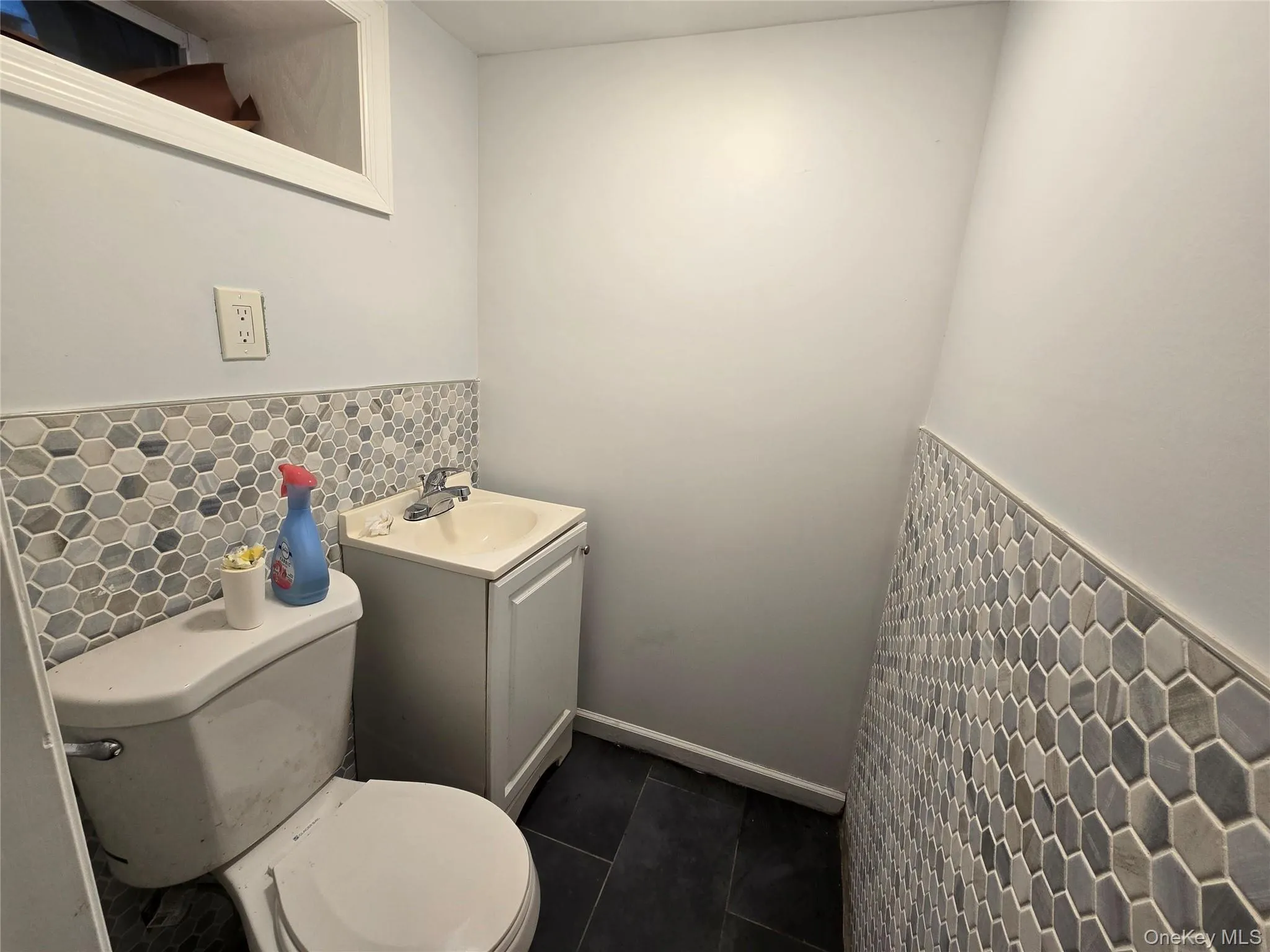 161-26 129th Avenue, New York, NY, 2 Bedrooms Bedrooms, 4 Rooms Rooms,1 BathroomBathrooms,Residential,For Rent,129th,0,1065295 161-26 129th Avenue, New York, NY, 2 Bedrooms Bedrooms, 4 Rooms Rooms,1 BathroomBathrooms,Residential,For Rent,129th,0,1065295