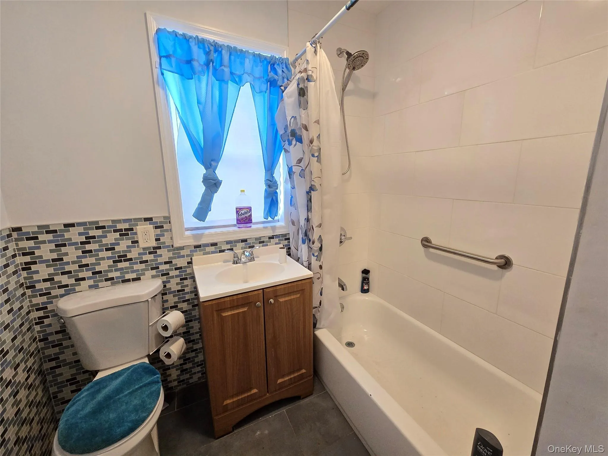 161-26 129th Avenue, New York, NY, 2 Bedrooms Bedrooms, 4 Rooms Rooms,1 BathroomBathrooms,Residential,For Rent,129th,0,1065295 161-26 129th Avenue, New York, NY, 2 Bedrooms Bedrooms, 4 Rooms Rooms,1 BathroomBathrooms,Residential,For Rent,129th,0,1065295