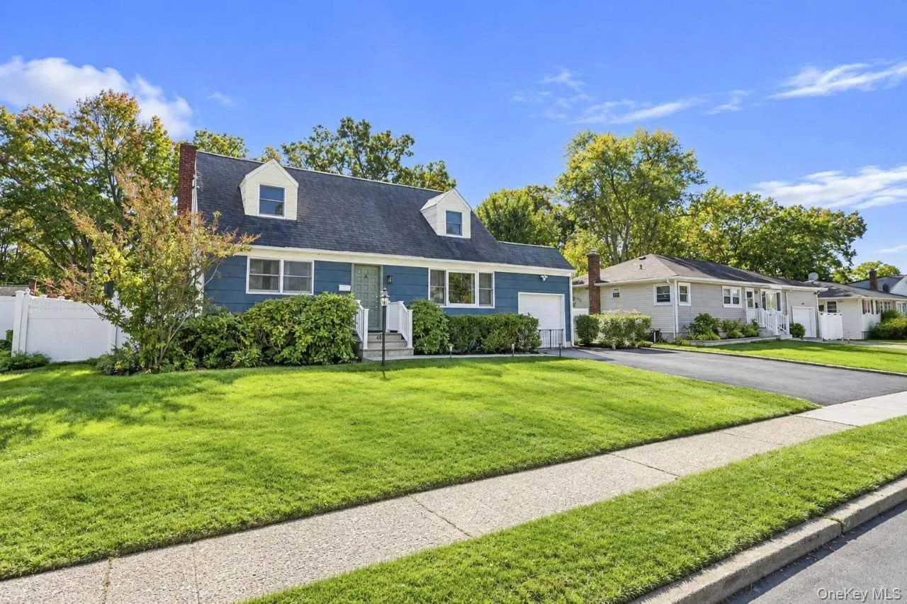 48 Prairie Drive, Babylon, NY, 4 Bedrooms Bedrooms, 8 Rooms Rooms,2 BathroomsBathrooms,Residential,For Rent,Prairie,0,1065317 48 Prairie Drive, Babylon, NY, 4 Bedrooms Bedrooms, 8 Rooms Rooms,2 BathroomsBathrooms,Residential,For Rent,Prairie,0,1065317