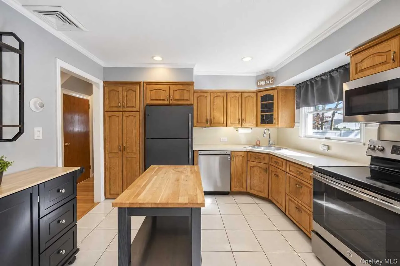 48 Prairie Drive, Babylon, NY, 4 Bedrooms Bedrooms, 8 Rooms Rooms,2 BathroomsBathrooms,Residential,For Rent,Prairie,0,1065317 48 Prairie Drive, Babylon, NY, 4 Bedrooms Bedrooms, 8 Rooms Rooms,2 BathroomsBathrooms,Residential,For Rent,Prairie,0,1065317
