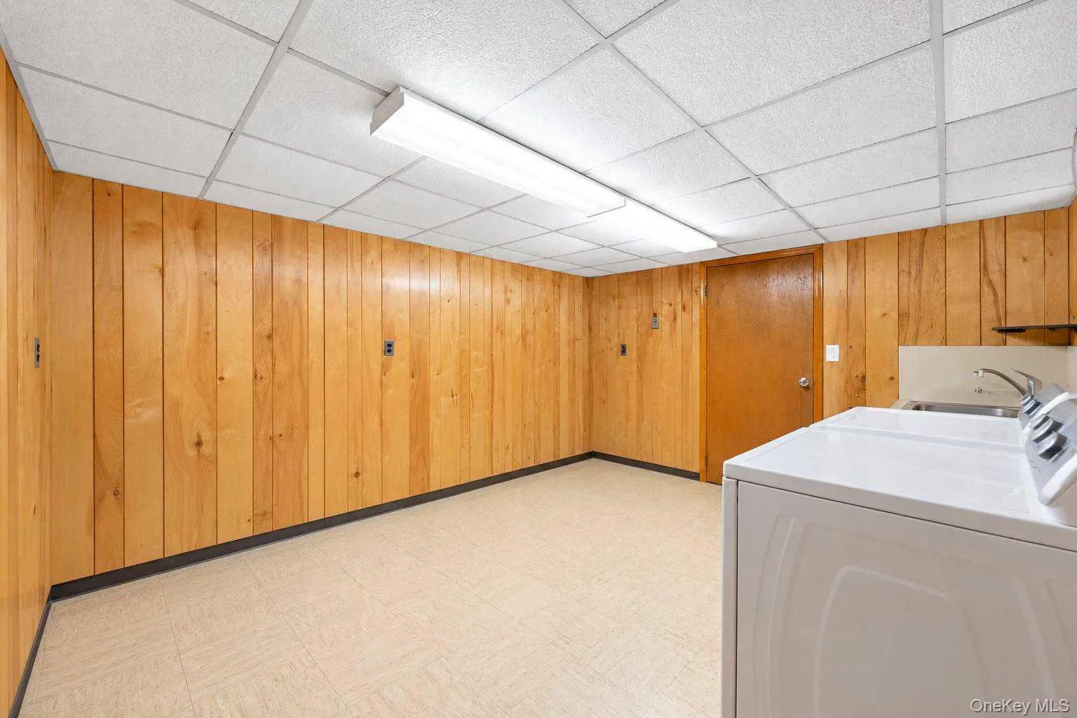48 Prairie Drive, Babylon, NY, 4 Bedrooms Bedrooms, 8 Rooms Rooms,2 BathroomsBathrooms,Residential,For Rent,Prairie,0,1065317 48 Prairie Drive, Babylon, NY, 4 Bedrooms Bedrooms, 8 Rooms Rooms,2 BathroomsBathrooms,Residential,For Rent,Prairie,0,1065317
