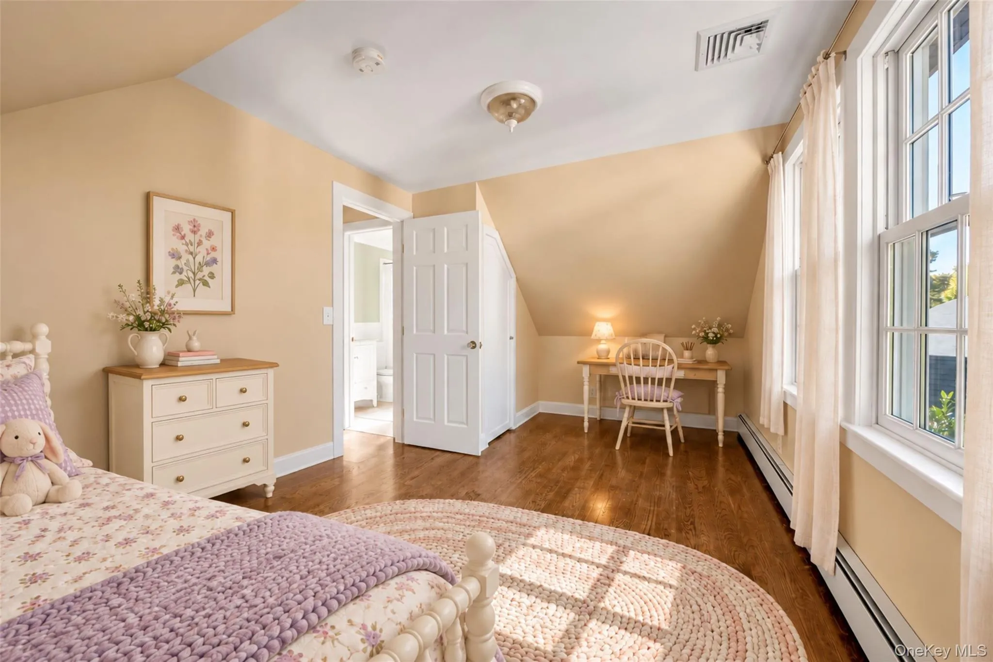 236 Cleveland Drive, Huntington, NY, 3 Bedrooms Bedrooms, 6 Rooms Rooms,2 BathroomsBathrooms,Residential,For Rent,Cleveland,0,1065328 236 Cleveland Drive, Huntington, NY, 3 Bedrooms Bedrooms, 6 Rooms Rooms,2 BathroomsBathrooms,Residential,For Rent,Cleveland,0,1065328