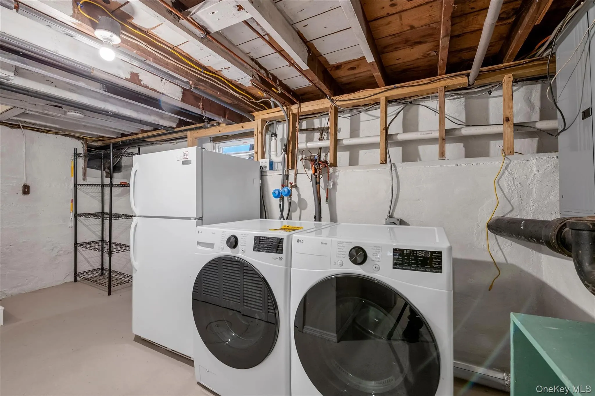 236 Cleveland Drive, Huntington, NY, 3 Bedrooms Bedrooms, 6 Rooms Rooms,2 BathroomsBathrooms,Residential,For Rent,Cleveland,0,1065328 236 Cleveland Drive, Huntington, NY, 3 Bedrooms Bedrooms, 6 Rooms Rooms,2 BathroomsBathrooms,Residential,For Rent,Cleveland,0,1065328