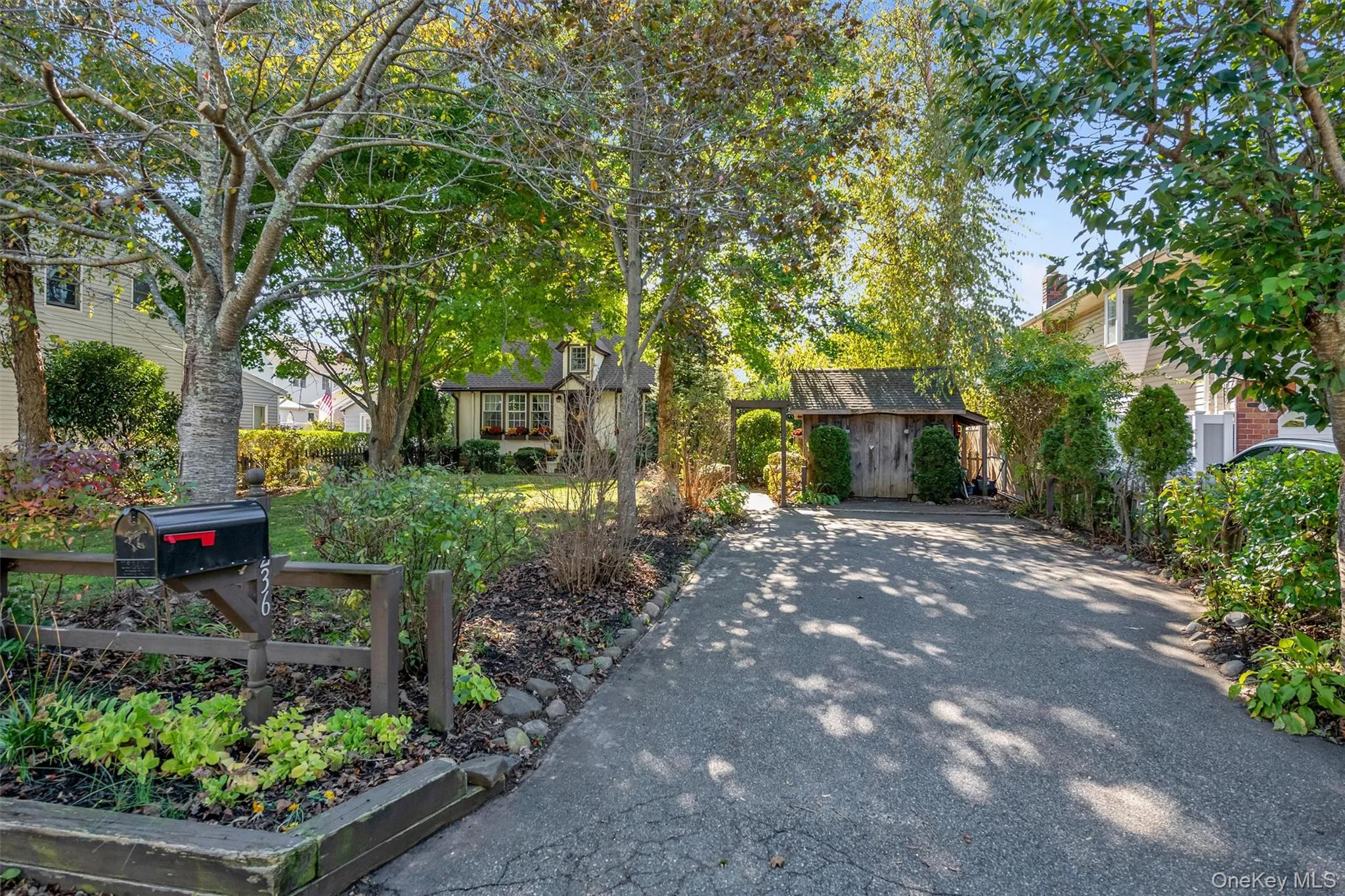 236 Cleveland Drive, Huntington, NY, 3 Bedrooms Bedrooms, 6 Rooms Rooms,2 BathroomsBathrooms,Residential,For Rent,Cleveland,0,1065328 236 Cleveland Drive, Huntington, NY, 3 Bedrooms Bedrooms, 6 Rooms Rooms,2 BathroomsBathrooms,Residential,For Rent,Cleveland,0,1065328