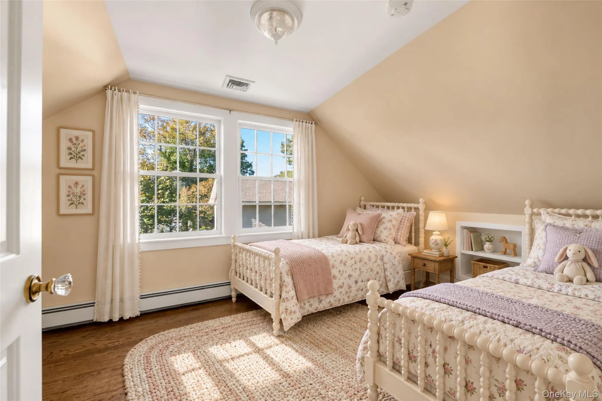 236 Cleveland Drive, Huntington, NY, 3 Bedrooms Bedrooms, 6 Rooms Rooms,2 BathroomsBathrooms,Residential,For Rent,Cleveland,0,1065328 236 Cleveland Drive, Huntington, NY, 3 Bedrooms Bedrooms, 6 Rooms Rooms,2 BathroomsBathrooms,Residential,For Rent,Cleveland,0,1065328