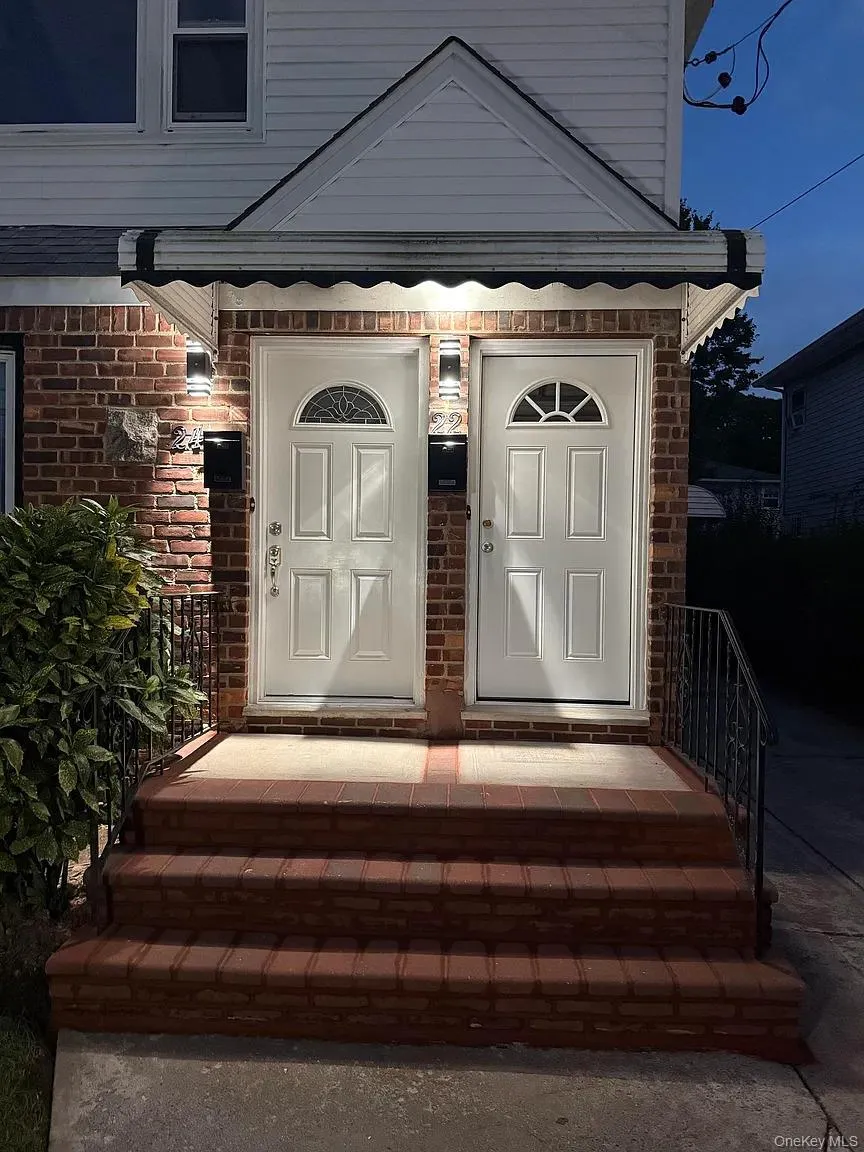 22 Harrison Avenue, Hempstead, NY , With , 2 Bedroom , and , 5 Room , 1 Bathroom , For , Residential Lease , For Rent , 1065348 , MLSID,1065348 22 Harrison Avenue, Hempstead, NY , With , 2 Bedroom , and , 5 Room , 1 Bathroom , For , Residential Lease , For Rent , 1065348 , MLSID,1065348