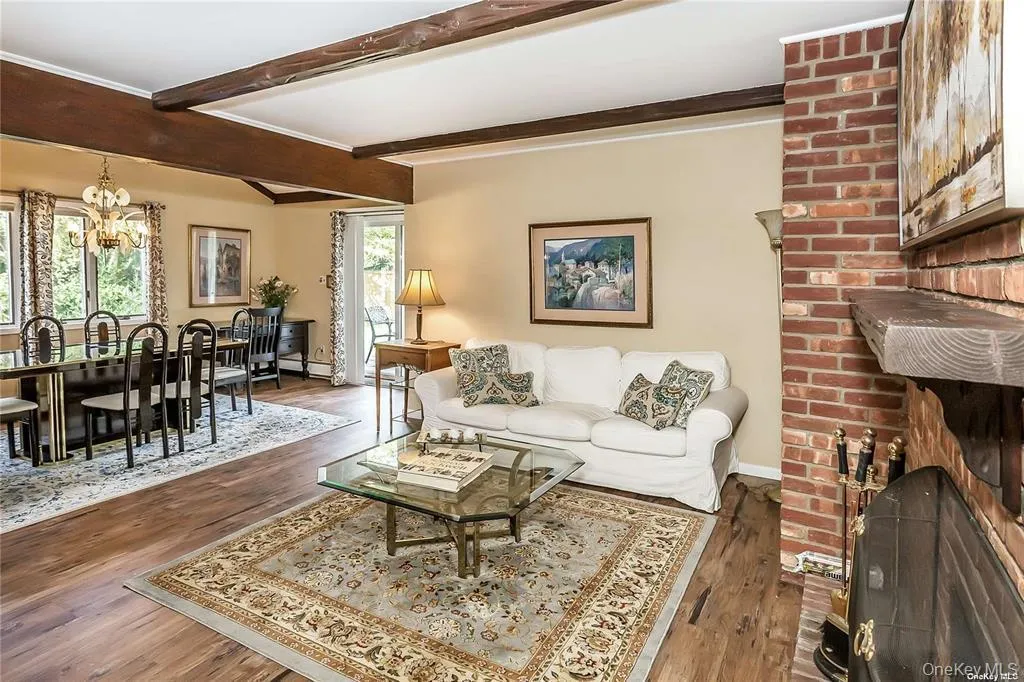 164 Blueberry Lane, Oyster Bay, NY, 4 Bedrooms Bedrooms, 7 Rooms Rooms,2 BathroomsBathrooms,Residential Lease,For Rent,Blueberry,0,1065357 164 Blueberry Lane, Oyster Bay, NY, 4 Bedrooms Bedrooms, 7 Rooms Rooms,2 BathroomsBathrooms,Residential Lease,For Rent,Blueberry,0,1065357