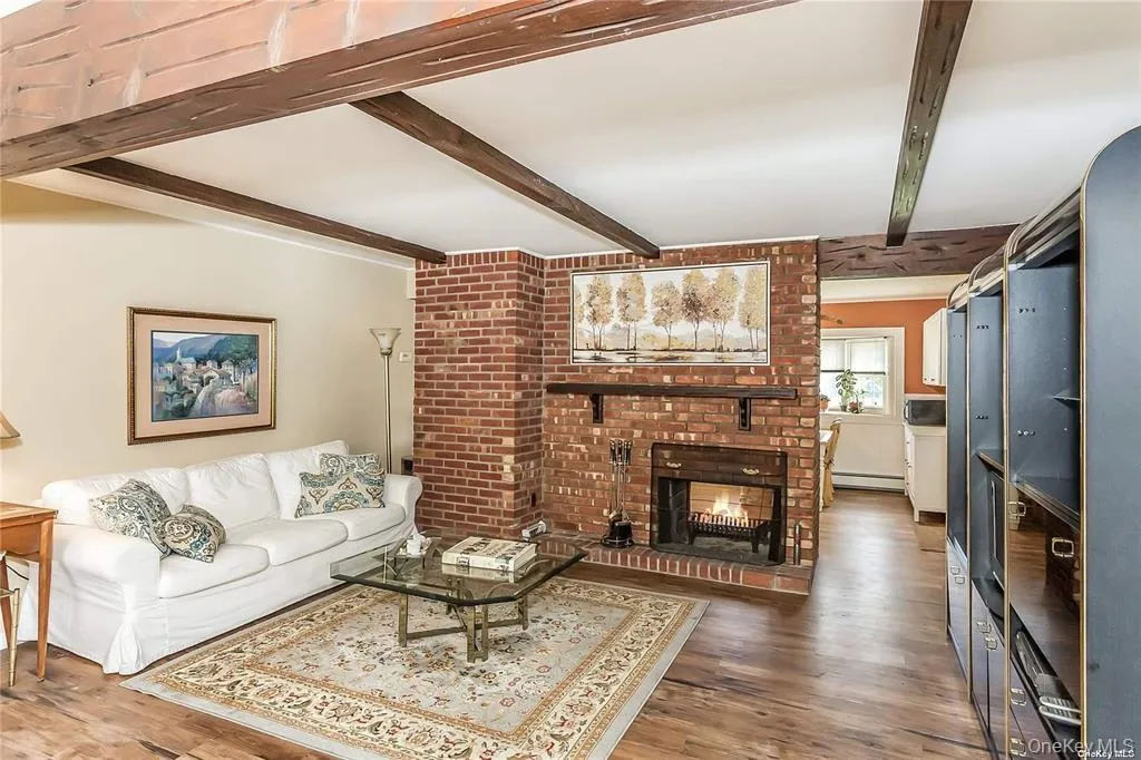 164 Blueberry Lane, Oyster Bay, NY, 4 Bedrooms Bedrooms, 7 Rooms Rooms,2 BathroomsBathrooms,Residential Lease,For Rent,Blueberry,0,1065357 164 Blueberry Lane, Oyster Bay, NY, 4 Bedrooms Bedrooms, 7 Rooms Rooms,2 BathroomsBathrooms,Residential Lease,For Rent,Blueberry,0,1065357