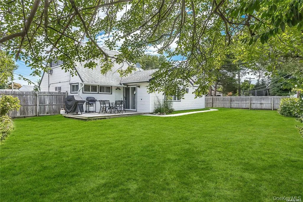 164 Blueberry Lane, Oyster Bay, NY, 4 Bedrooms Bedrooms, 7 Rooms Rooms,2 BathroomsBathrooms,Residential Lease,For Rent,Blueberry,0,1065357 164 Blueberry Lane, Oyster Bay, NY, 4 Bedrooms Bedrooms, 7 Rooms Rooms,2 BathroomsBathrooms,Residential Lease,For Rent,Blueberry,0,1065357