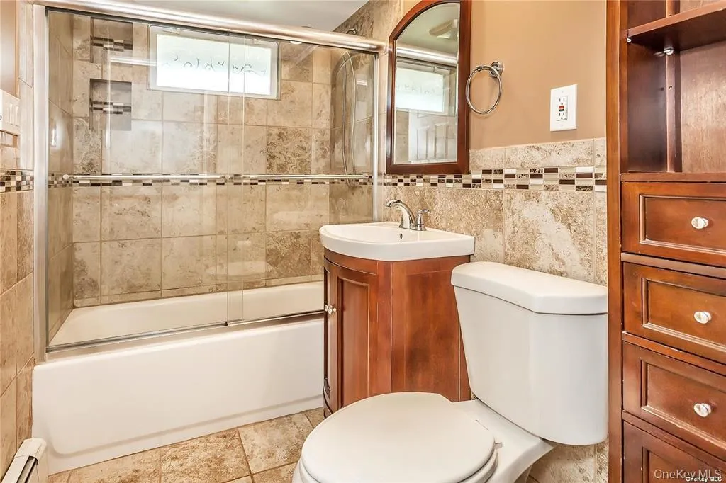 164 Blueberry Lane, Oyster Bay, NY, 4 Bedrooms Bedrooms, 7 Rooms Rooms,2 BathroomsBathrooms,Residential Lease,For Rent,Blueberry,0,1065357 164 Blueberry Lane, Oyster Bay, NY, 4 Bedrooms Bedrooms, 7 Rooms Rooms,2 BathroomsBathrooms,Residential Lease,For Rent,Blueberry,0,1065357