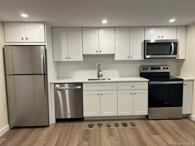 7 Talbot Lane, Smithtown, NY, 3 Bedrooms Bedrooms, 7 Rooms Rooms,2 BathroomsBathrooms,Residential,For Rent,Talbot,0,1065362 7 Talbot Lane, Smithtown, NY, 3 Bedrooms Bedrooms, 7 Rooms Rooms,2 BathroomsBathrooms,Residential,For Rent,Talbot,0,1065362
