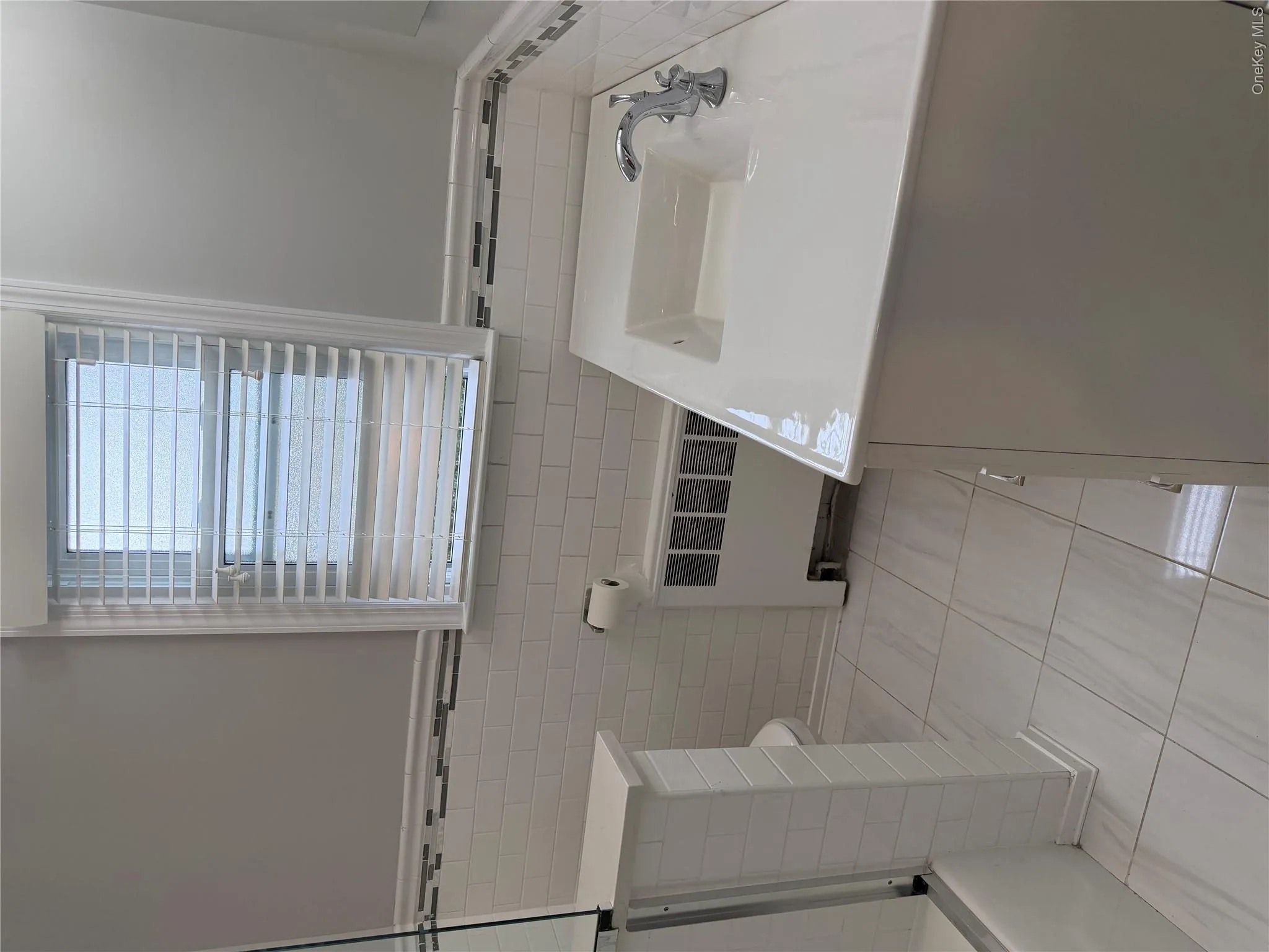 189 Lockwood Avenue, Yonkers, NY , With , 3 Bedroom , and , 5 Room , 1 Bathroom , For , Residential Lease , For Rent , 1065383 , MLSID,1065383 189 Lockwood Avenue, Yonkers, NY , With , 3 Bedroom , and , 5 Room , 1 Bathroom , For , Residential Lease , For Rent , 1065383 , MLSID,1065383