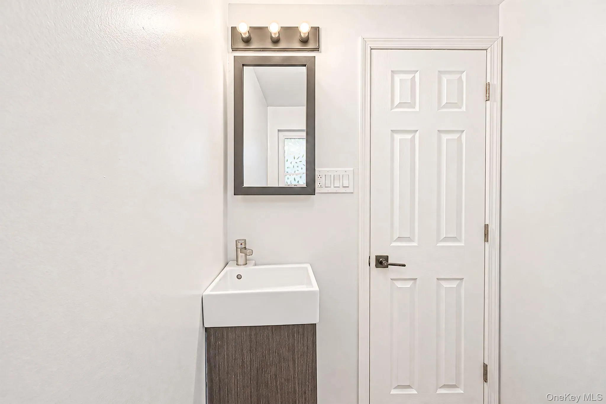 9 Thorman Lane, Babylon, NY, 5 Bedrooms Bedrooms, 9 Rooms Rooms,2 BathroomsBathrooms,Residential,For Rent,Thorman,0,1065387 9 Thorman Lane, Babylon, NY, 5 Bedrooms Bedrooms, 9 Rooms Rooms,2 BathroomsBathrooms,Residential,For Rent,Thorman,0,1065387