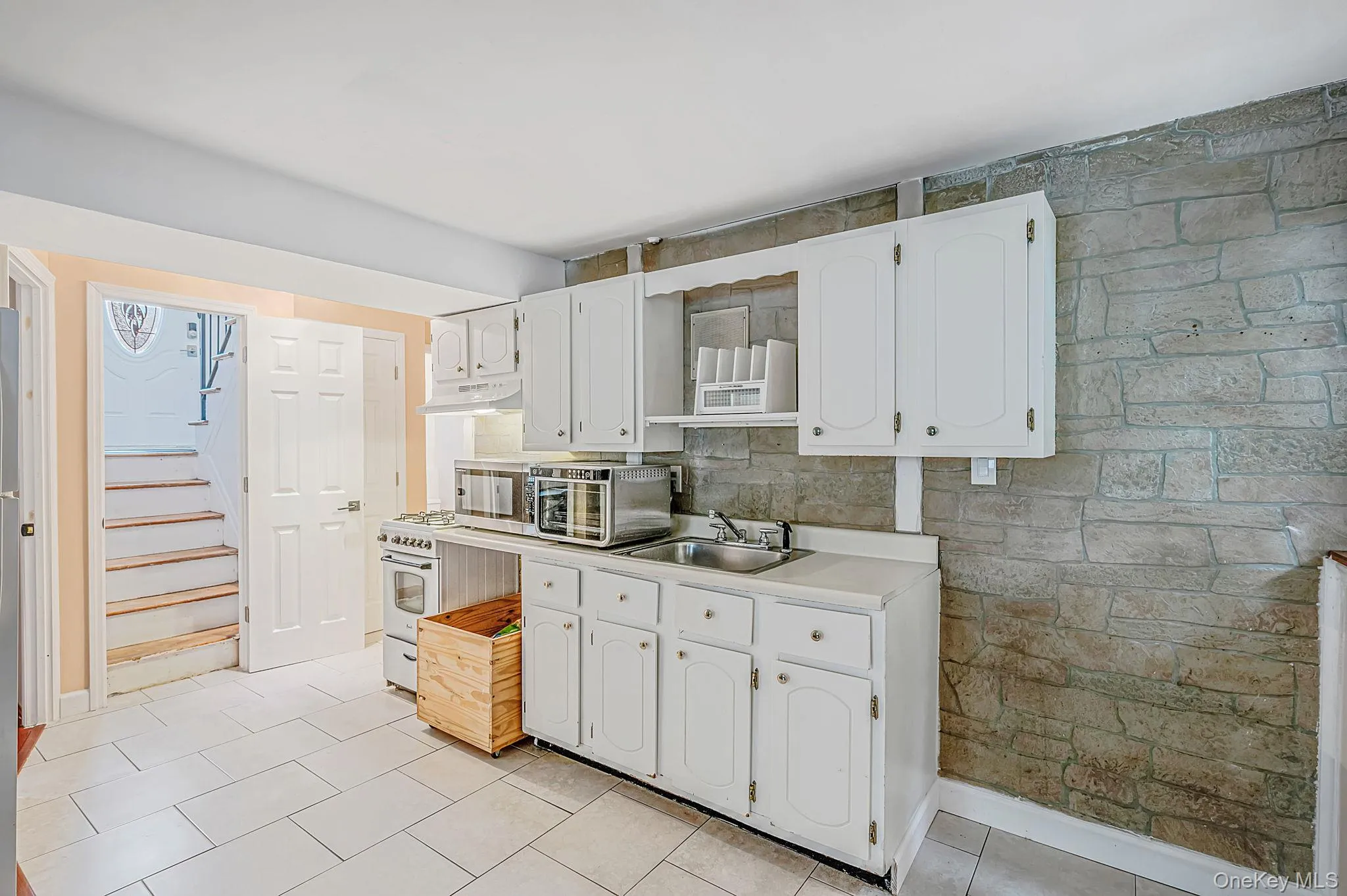 9 Thorman Lane, Babylon, NY, 5 Bedrooms Bedrooms, 9 Rooms Rooms,2 BathroomsBathrooms,Residential,For Rent,Thorman,0,1065387 9 Thorman Lane, Babylon, NY, 5 Bedrooms Bedrooms, 9 Rooms Rooms,2 BathroomsBathrooms,Residential,For Rent,Thorman,0,1065387