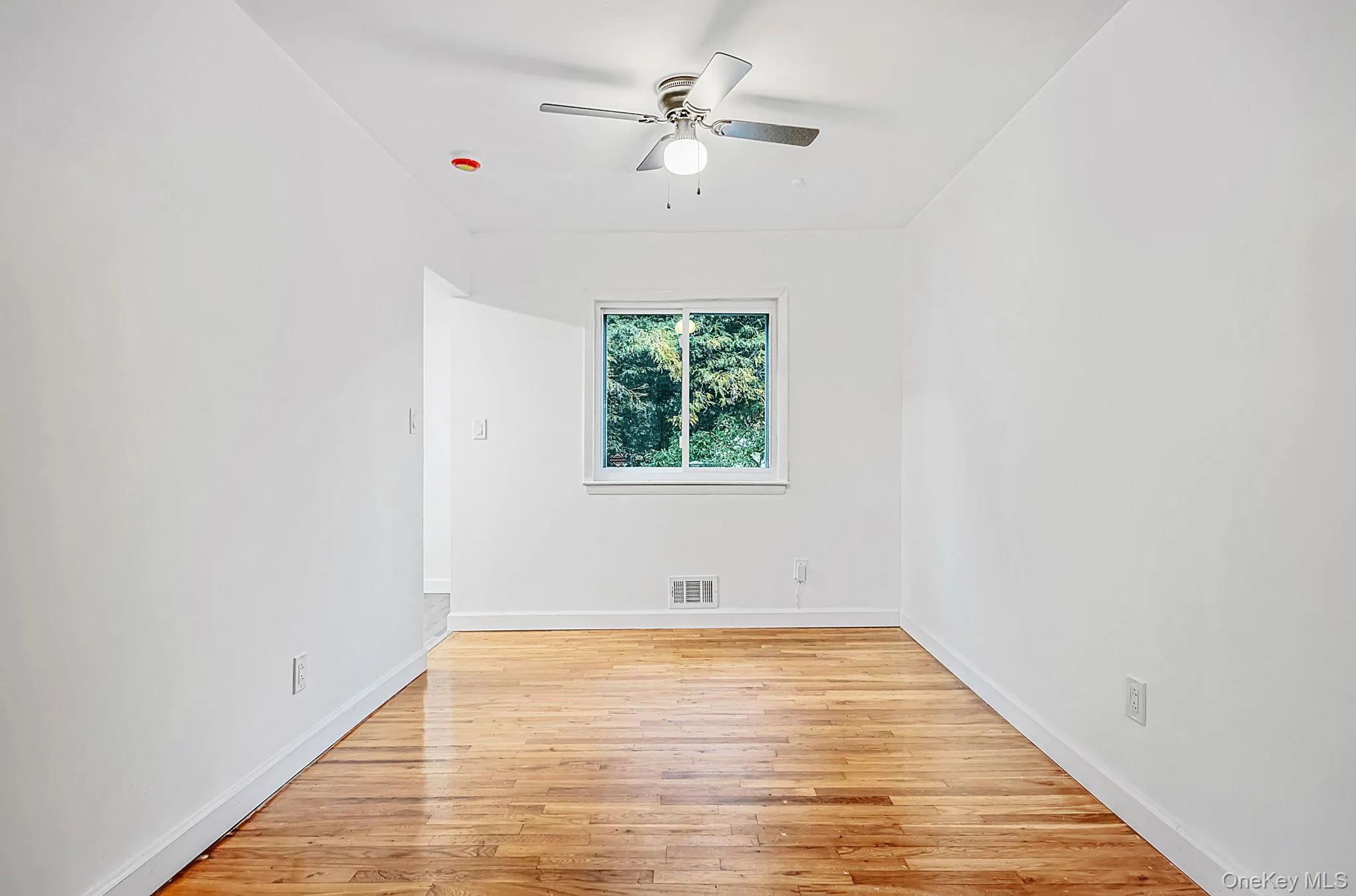 9 Thorman Lane, Babylon, NY, 5 Bedrooms Bedrooms, 9 Rooms Rooms,2 BathroomsBathrooms,Residential,For Rent,Thorman,0,1065387 9 Thorman Lane, Babylon, NY, 5 Bedrooms Bedrooms, 9 Rooms Rooms,2 BathroomsBathrooms,Residential,For Rent,Thorman,0,1065387