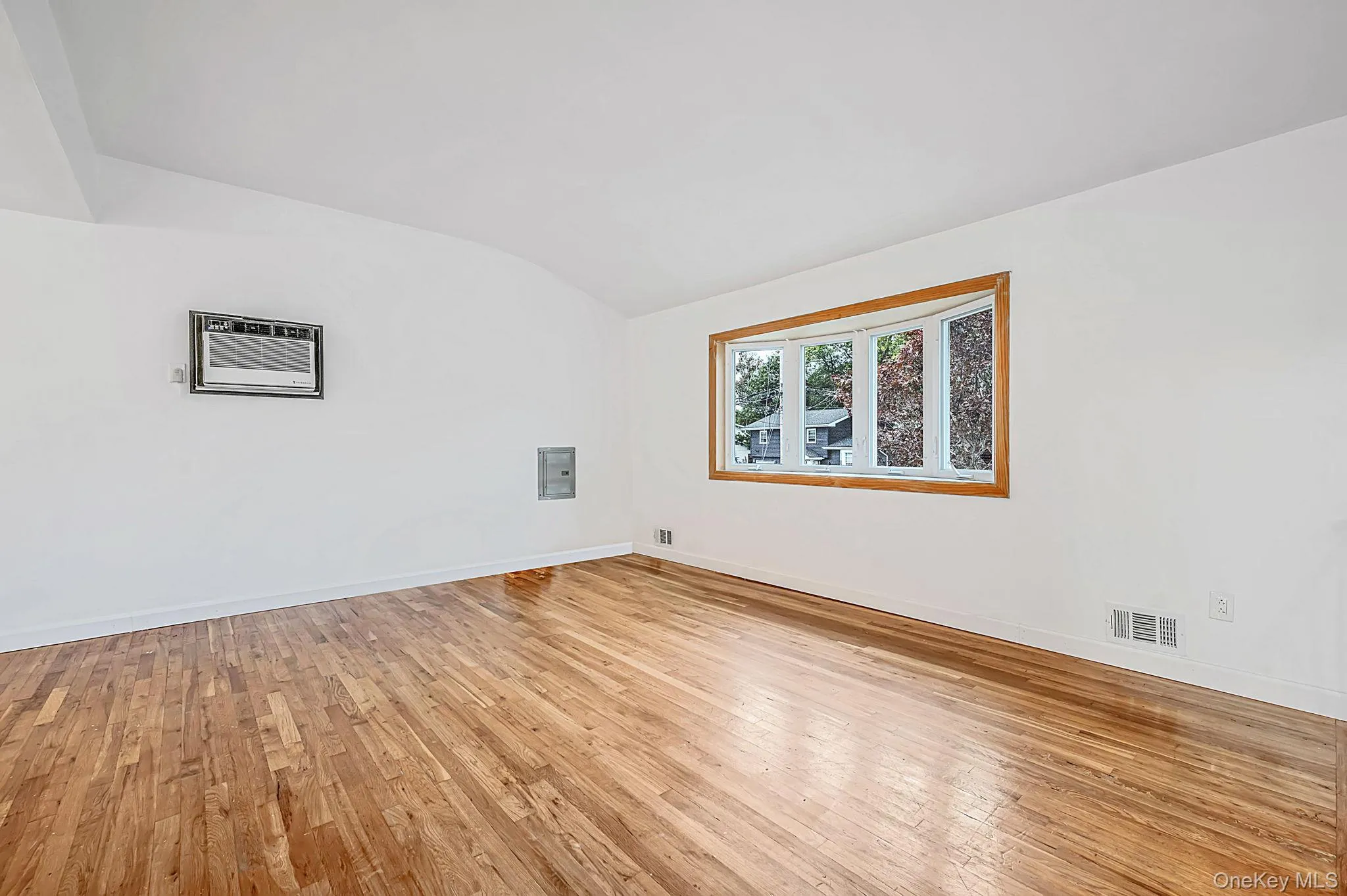 9 Thorman Lane, Babylon, NY, 5 Bedrooms Bedrooms, 9 Rooms Rooms,2 BathroomsBathrooms,Residential,For Rent,Thorman,0,1065387 9 Thorman Lane, Babylon, NY, 5 Bedrooms Bedrooms, 9 Rooms Rooms,2 BathroomsBathrooms,Residential,For Rent,Thorman,0,1065387