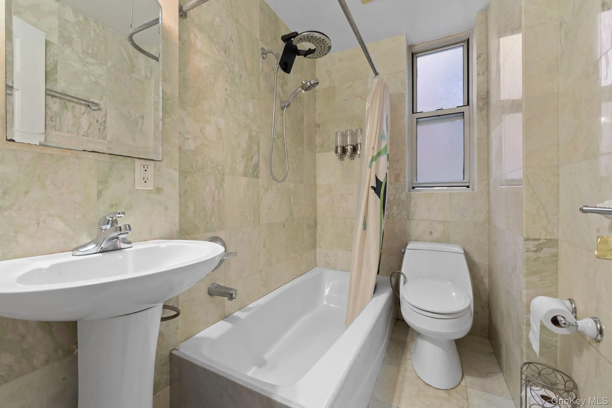 110-34 73rd Road, New York, NY , With , 1 Bedroom , and , 3 Room , 1 Bathroom , For , Residential Lease , For Rent , 1065405 , MLSID,1065405 110-34 73rd Road, New York, NY , With , 1 Bedroom , and , 3 Room , 1 Bathroom , For , Residential Lease , For Rent , 1065405 , MLSID,1065405