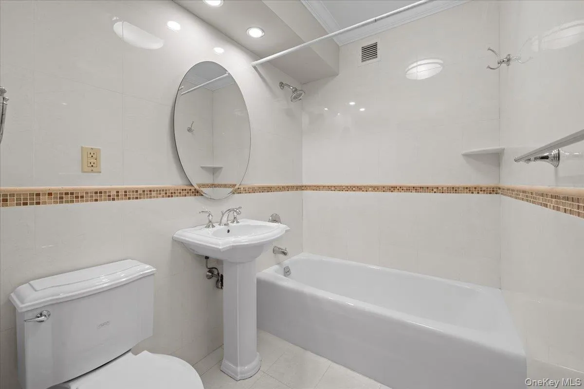 3511 Cambridge Avenue, New York, NY, 2 Bedrooms Bedrooms, 5 Rooms Rooms,2 BathroomsBathrooms,Residential Lease,For Rent,Cambridge,0,1065421 3511 Cambridge Avenue, New York, NY, 2 Bedrooms Bedrooms, 5 Rooms Rooms,2 BathroomsBathrooms,Residential Lease,For Rent,Cambridge,0,1065421