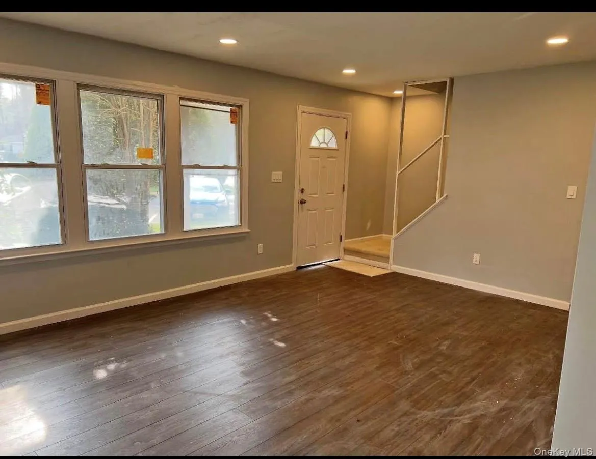 2 Jamestown Court, Brookhaven, NY, 3 Bedrooms Bedrooms, 5 Rooms Rooms,1 BathroomBathrooms,Residential Lease,For Rent,Jamestown,0,1065424 2 Jamestown Court, Brookhaven, NY, 3 Bedrooms Bedrooms, 5 Rooms Rooms,1 BathroomBathrooms,Residential Lease,For Rent,Jamestown,0,1065424