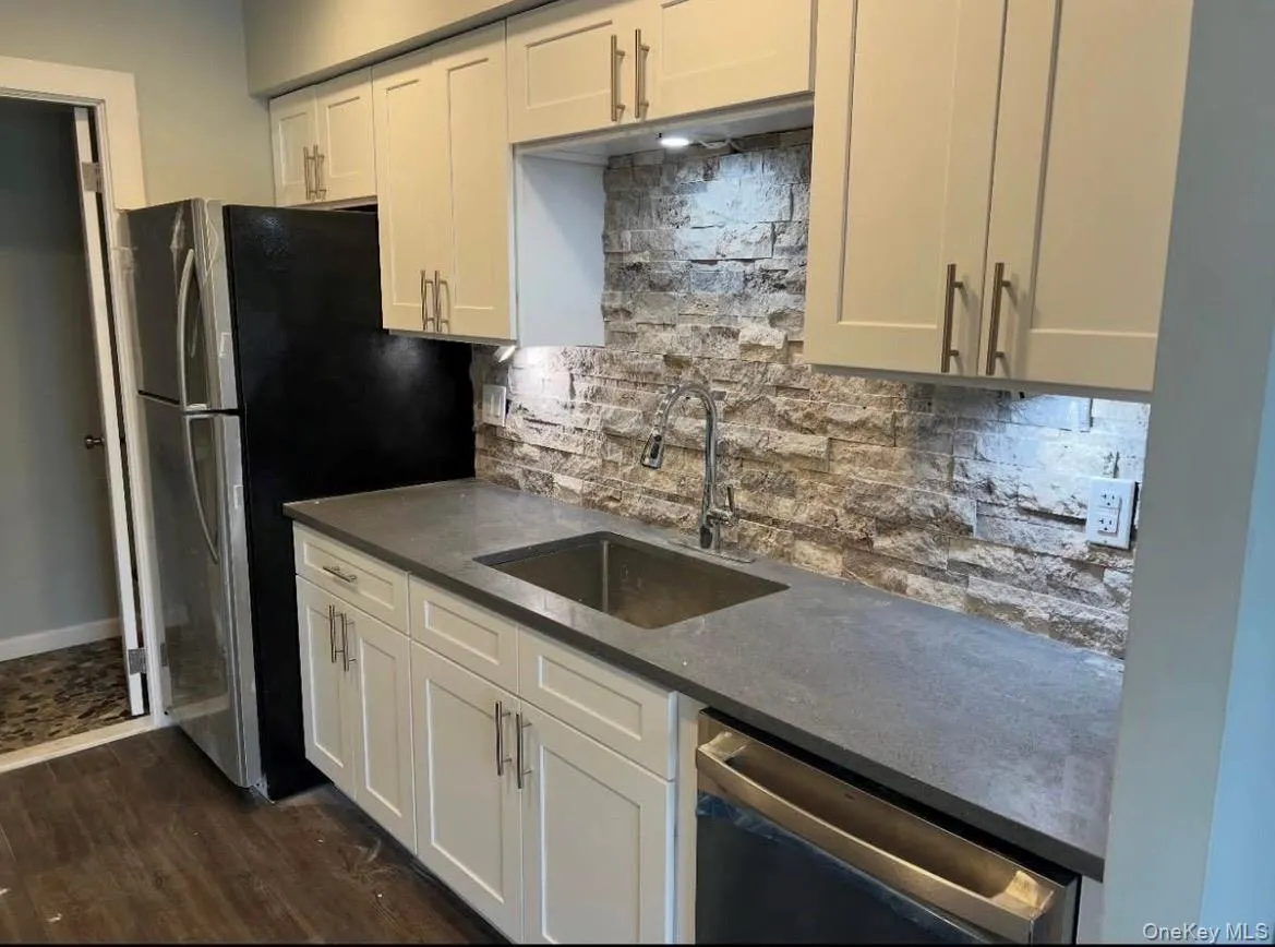 2 Jamestown Court, Brookhaven, NY, 3 Bedrooms Bedrooms, 5 Rooms Rooms,1 BathroomBathrooms,Residential Lease,For Rent,Jamestown,0,1065424 2 Jamestown Court, Brookhaven, NY, 3 Bedrooms Bedrooms, 5 Rooms Rooms,1 BathroomBathrooms,Residential Lease,For Rent,Jamestown,0,1065424