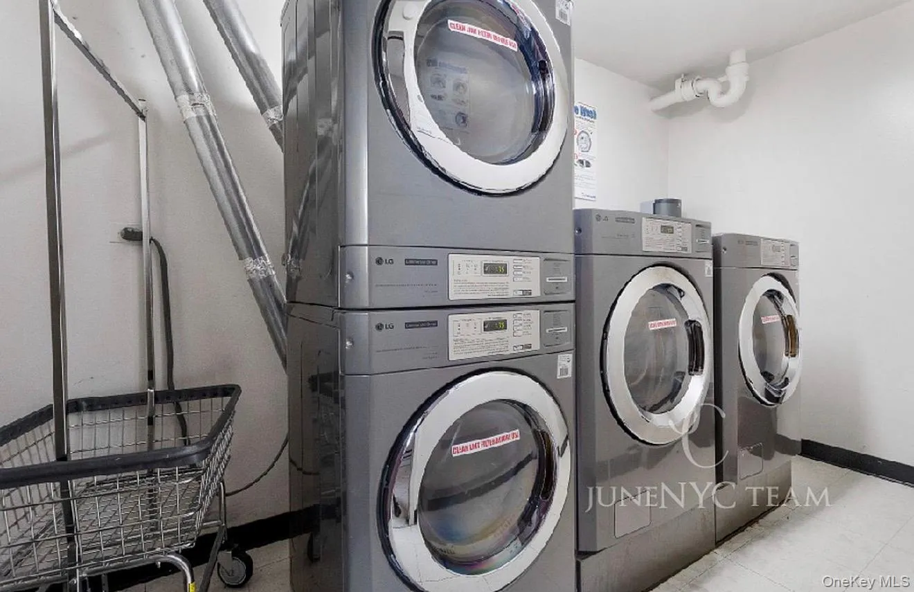 15038 Union Turnpike, New York, NY, 1 Bedroom Bedrooms, 3 Rooms Rooms,1 BathroomBathrooms,Residential,For Rent,Union,0,1065426 15038 Union Turnpike, New York, NY, 1 Bedroom Bedrooms, 3 Rooms Rooms,1 BathroomBathrooms,Residential,For Rent,Union,0,1065426