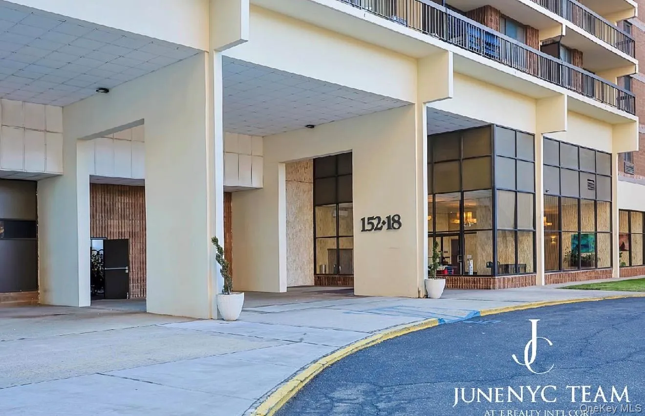 15038 Union Turnpike, New York, NY, 1 Bedroom Bedrooms, 3 Rooms Rooms,1 BathroomBathrooms,Residential,For Rent,Union,0,1065426 15038 Union Turnpike, New York, NY, 1 Bedroom Bedrooms, 3 Rooms Rooms,1 BathroomBathrooms,Residential,For Rent,Union,0,1065426