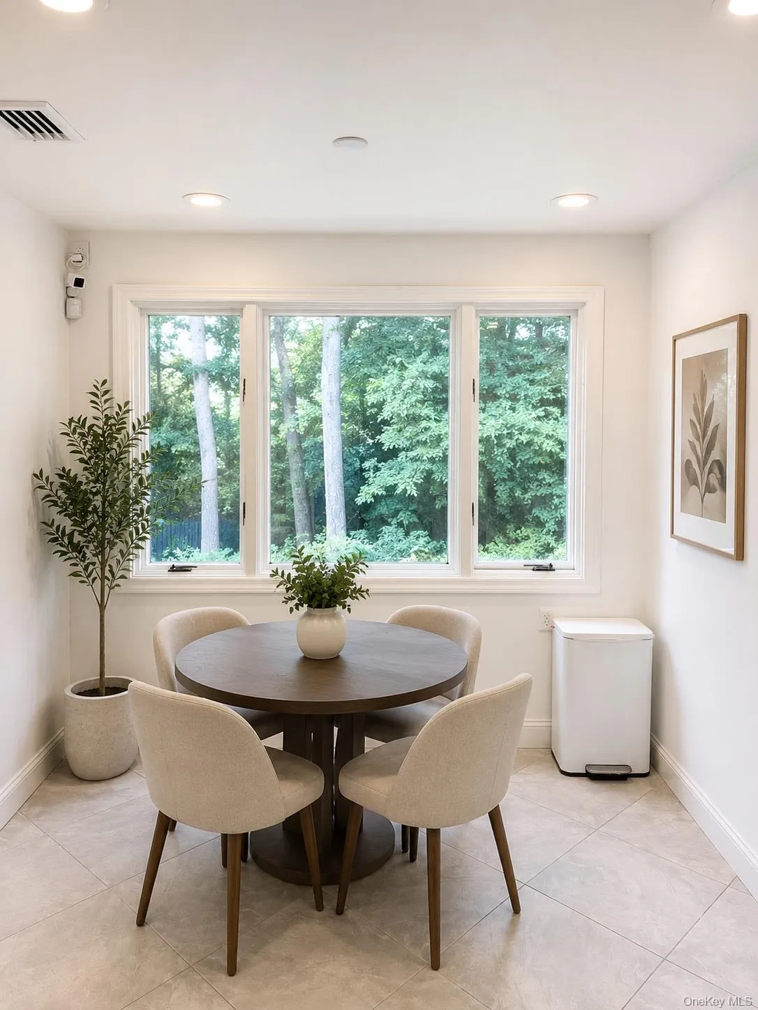10 Bellingham Lane, North Hempstead, NY , With , 4 Bedroom , and , 7 Room , 3 Bathroom , For , Residential Lease , For Rent , 1065431 , MLSID,1065431 10 Bellingham Lane, North Hempstead, NY , With , 4 Bedroom , and , 7 Room , 3 Bathroom , For , Residential Lease , For Rent , 1065431 , MLSID,1065431
