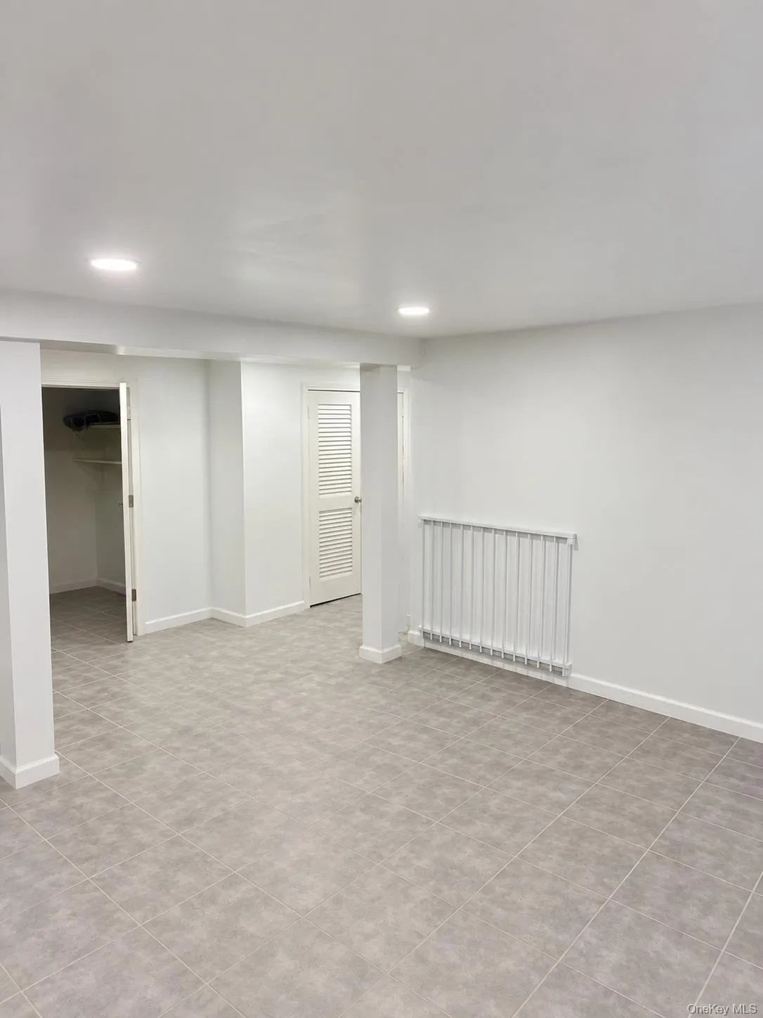 10 Bellingham Lane, North Hempstead, NY , With , 4 Bedroom , and , 7 Room , 3 Bathroom , For , Residential Lease , For Rent , 1065431 , MLSID,1065431 10 Bellingham Lane, North Hempstead, NY , With , 4 Bedroom , and , 7 Room , 3 Bathroom , For , Residential Lease , For Rent , 1065431 , MLSID,1065431