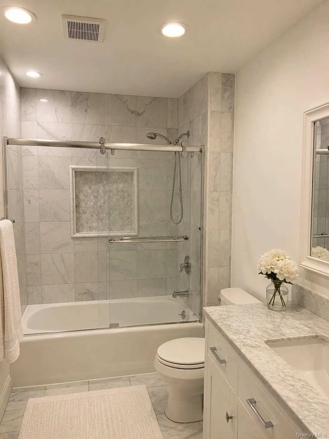 10 Bellingham Lane, North Hempstead, NY , With , 4 Bedroom , and , 7 Room , 3 Bathroom , For , Residential Lease , For Rent , 1065431 , MLSID,1065431 10 Bellingham Lane, North Hempstead, NY , With , 4 Bedroom , and , 7 Room , 3 Bathroom , For , Residential Lease , For Rent , 1065431 , MLSID,1065431