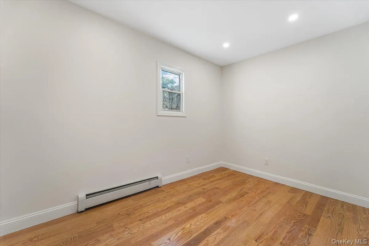 360 7th Avenue, Mount Vernon, NY, 6 Bedrooms Bedrooms, 10 Rooms Rooms,2 BathroomsBathrooms,Residential,For Rent,7th,0,1065432 360 7th Avenue, Mount Vernon, NY, 6 Bedrooms Bedrooms, 10 Rooms Rooms,2 BathroomsBathrooms,Residential,For Rent,7th,0,1065432
