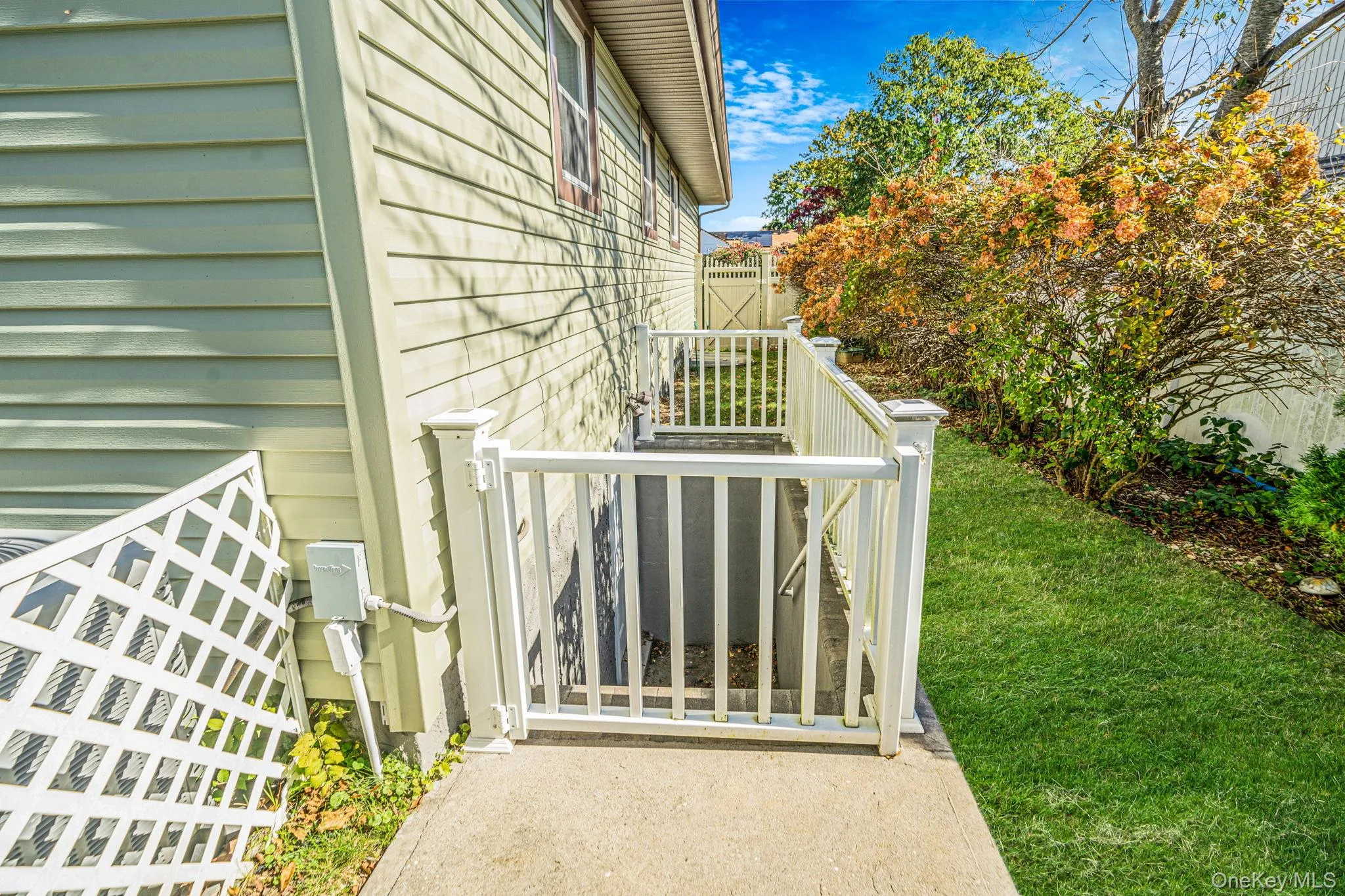 4 Starlight Drive, Smithtown, NY, 3 Bedrooms Bedrooms, 9 Rooms Rooms,3 BathroomsBathrooms,Residential,For Rent,Starlight,0,1065433 4 Starlight Drive, Smithtown, NY, 3 Bedrooms Bedrooms, 9 Rooms Rooms,3 BathroomsBathrooms,Residential,For Rent,Starlight,0,1065433