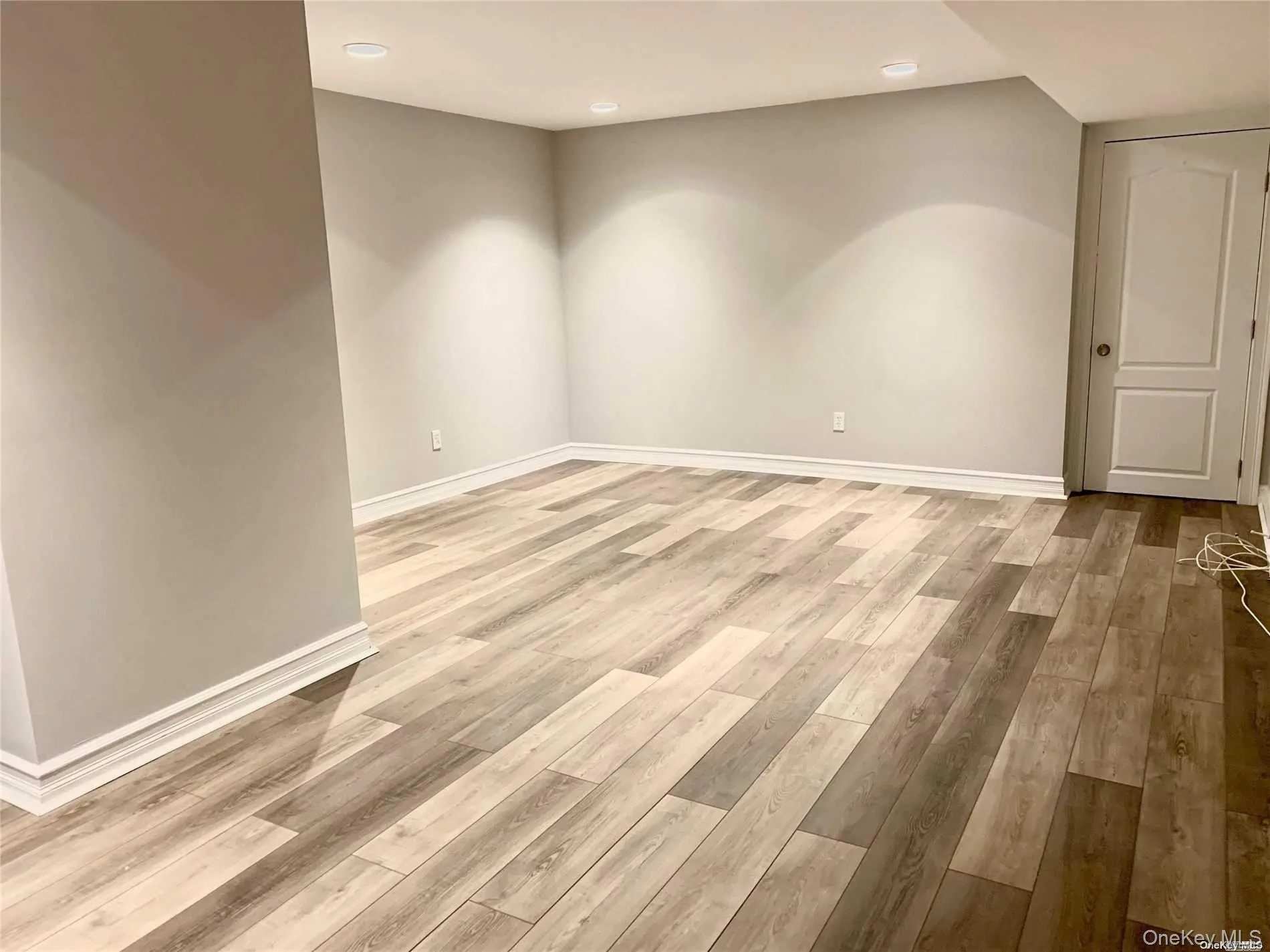 1 Owen Street, North Hempstead, NY , With , 3 Bedroom , and , 6 Room , 2 Bathroom , For , Residential Lease , For Rent , 1065435 , MLSID,1065435 1 Owen Street, North Hempstead, NY , With , 3 Bedroom , and , 6 Room , 2 Bathroom , For , Residential Lease , For Rent , 1065435 , MLSID,1065435