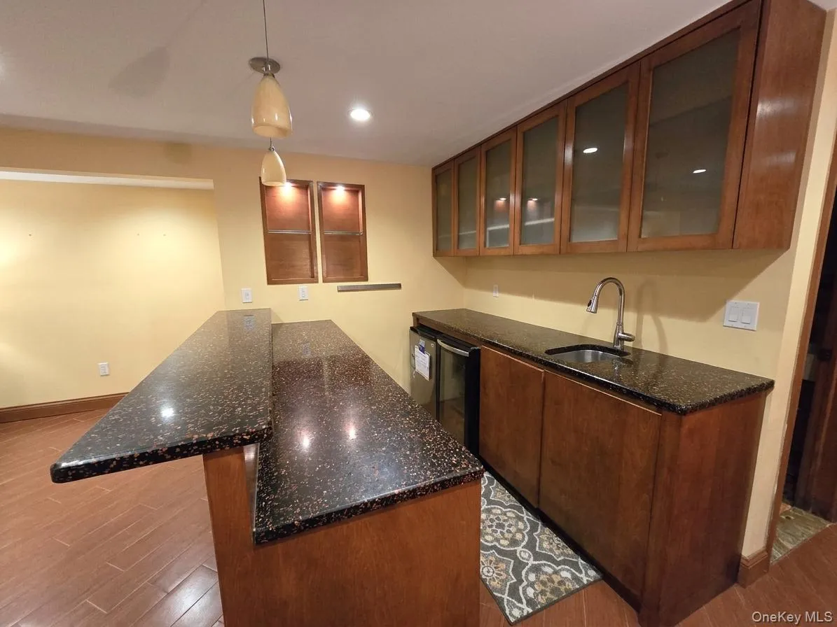 2364 BEVERLY Road, Hempstead, NY, 4 Rooms Rooms,1 BathroomBathrooms,Residential Lease,For Rent,BEVERLY,0,1065458 2364 BEVERLY Road, Hempstead, NY, 4 Rooms Rooms,1 BathroomBathrooms,Residential Lease,For Rent,BEVERLY,0,1065458