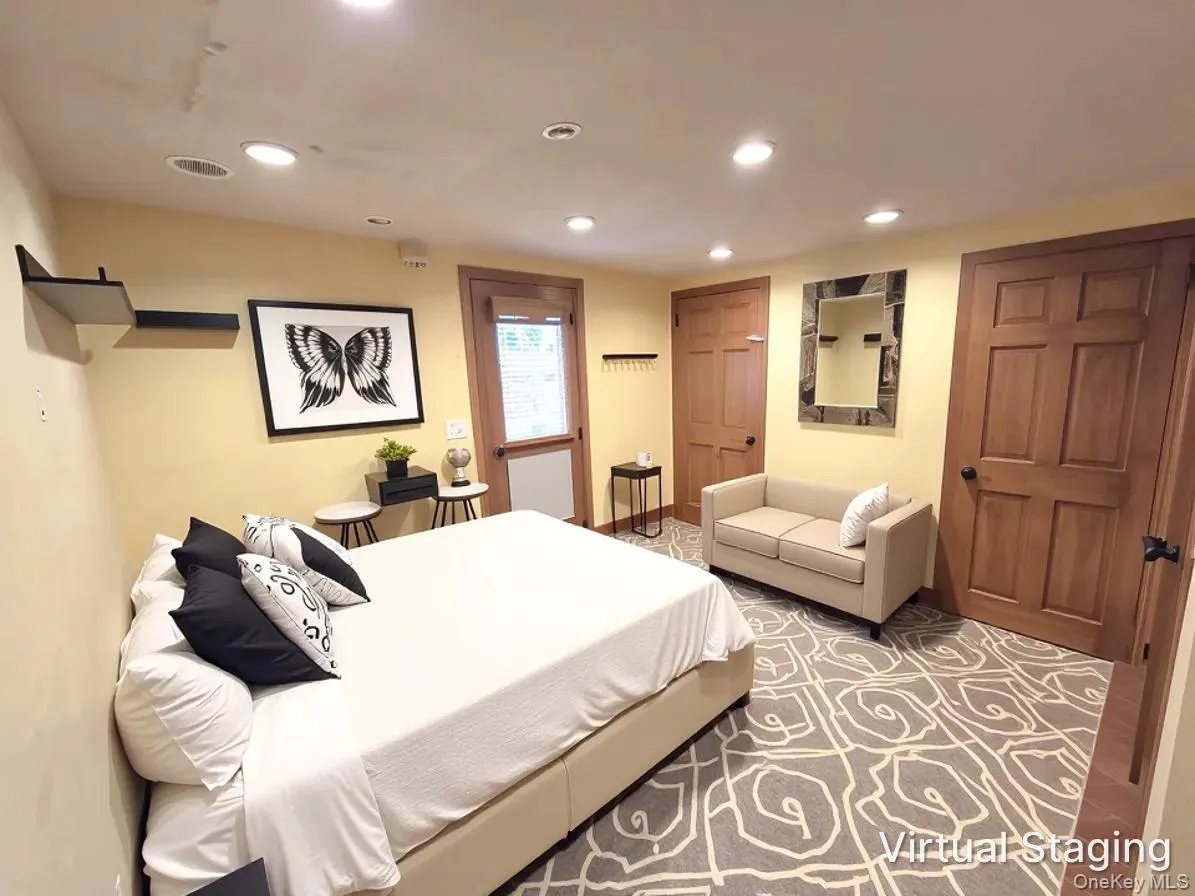 2364 BEVERLY Road, Hempstead, NY, 4 Rooms Rooms,1 BathroomBathrooms,Residential Lease,For Rent,BEVERLY,0,1065458 2364 BEVERLY Road, Hempstead, NY, 4 Rooms Rooms,1 BathroomBathrooms,Residential Lease,For Rent,BEVERLY,0,1065458