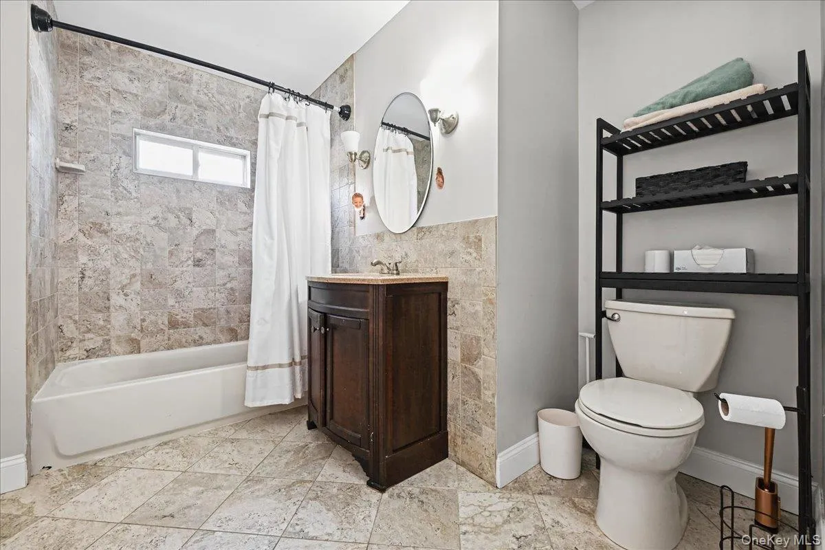 865 Broadway, Oyster Bay, NY, 3 Bedrooms Bedrooms, 6 Rooms Rooms,2 BathroomsBathrooms,Residential,For Rent,Broadway,0,1065461 865 Broadway, Oyster Bay, NY, 3 Bedrooms Bedrooms, 6 Rooms Rooms,2 BathroomsBathrooms,Residential,For Rent,Broadway,0,1065461