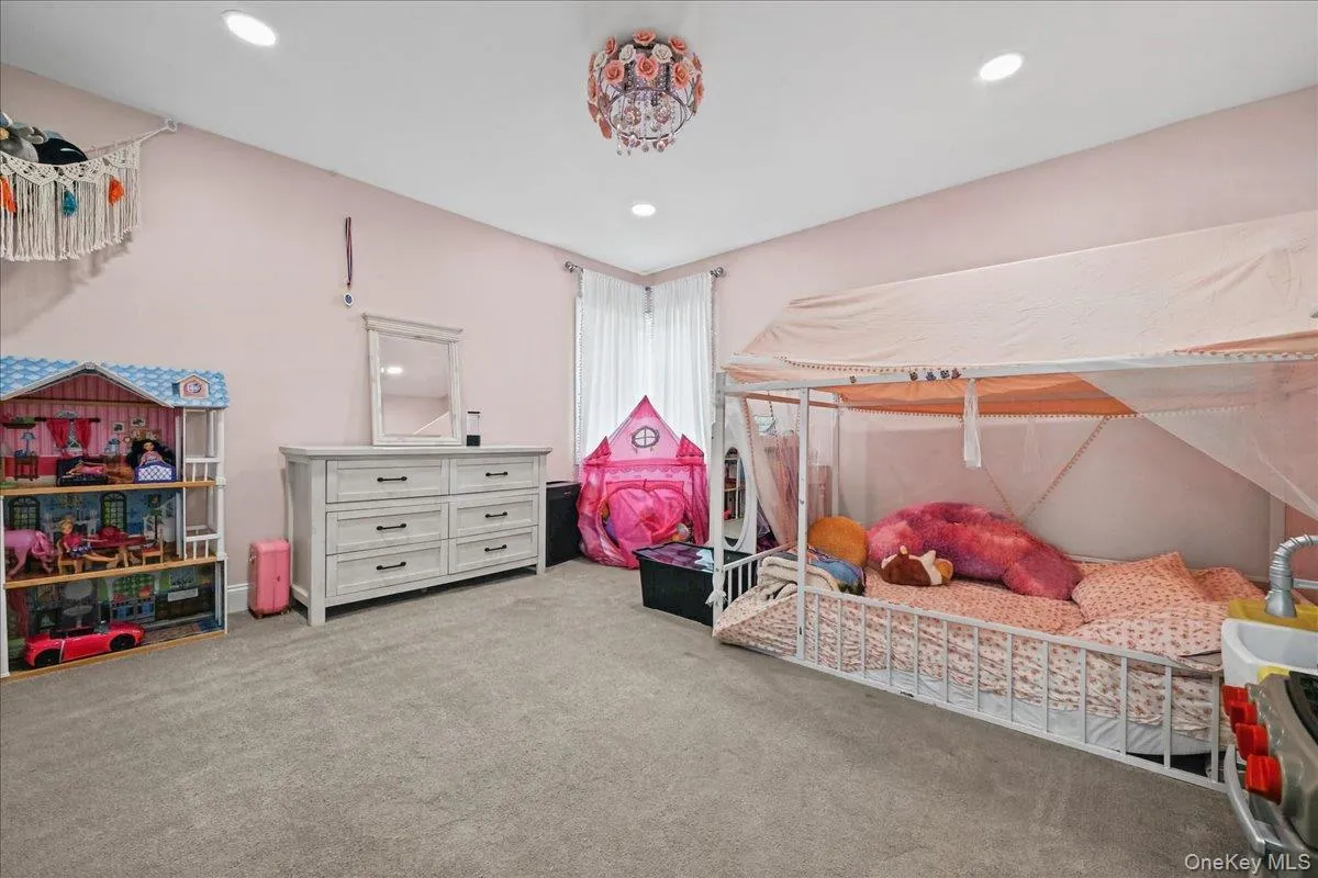 865 Broadway, Oyster Bay, NY, 3 Bedrooms Bedrooms, 6 Rooms Rooms,2 BathroomsBathrooms,Residential,For Rent,Broadway,0,1065461 865 Broadway, Oyster Bay, NY, 3 Bedrooms Bedrooms, 6 Rooms Rooms,2 BathroomsBathrooms,Residential,For Rent,Broadway,0,1065461
