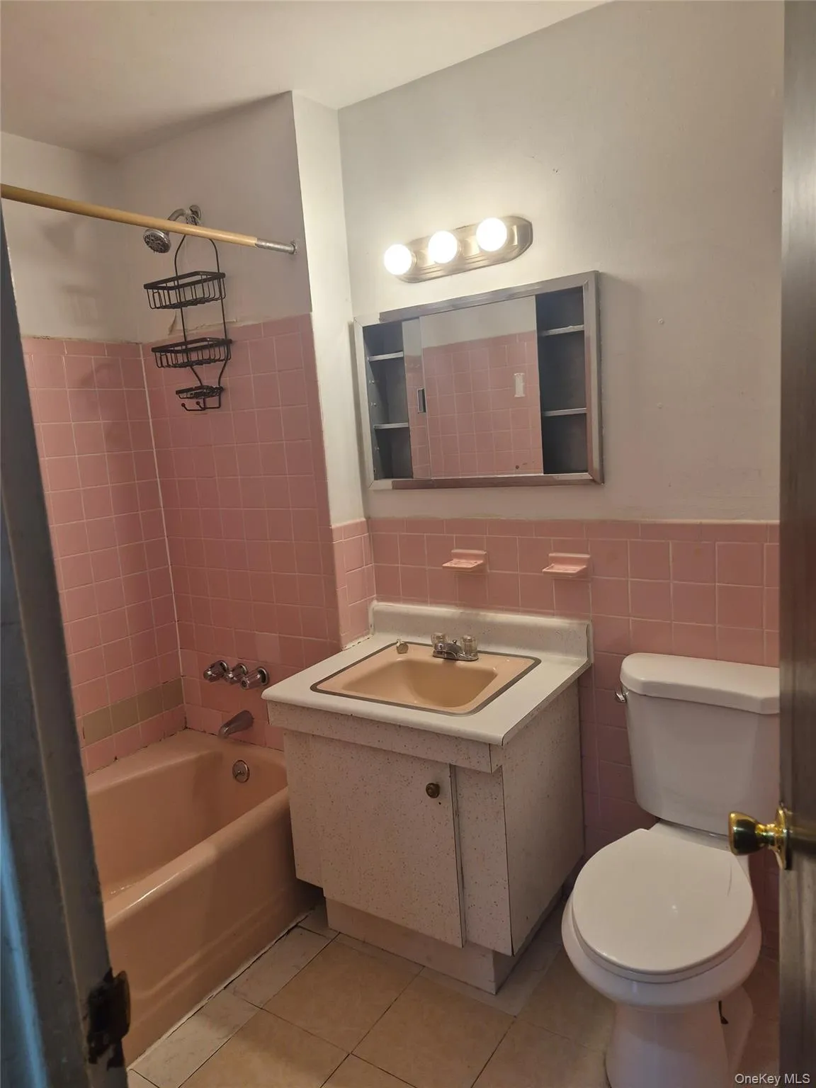 16626 Gothic Drive, New York, NY, 4 Bedrooms Bedrooms, 8 Rooms Rooms,2 BathroomsBathrooms,Residential Lease,For Rent,Gothic,0,1065477 16626 Gothic Drive, New York, NY, 4 Bedrooms Bedrooms, 8 Rooms Rooms,2 BathroomsBathrooms,Residential Lease,For Rent,Gothic,0,1065477