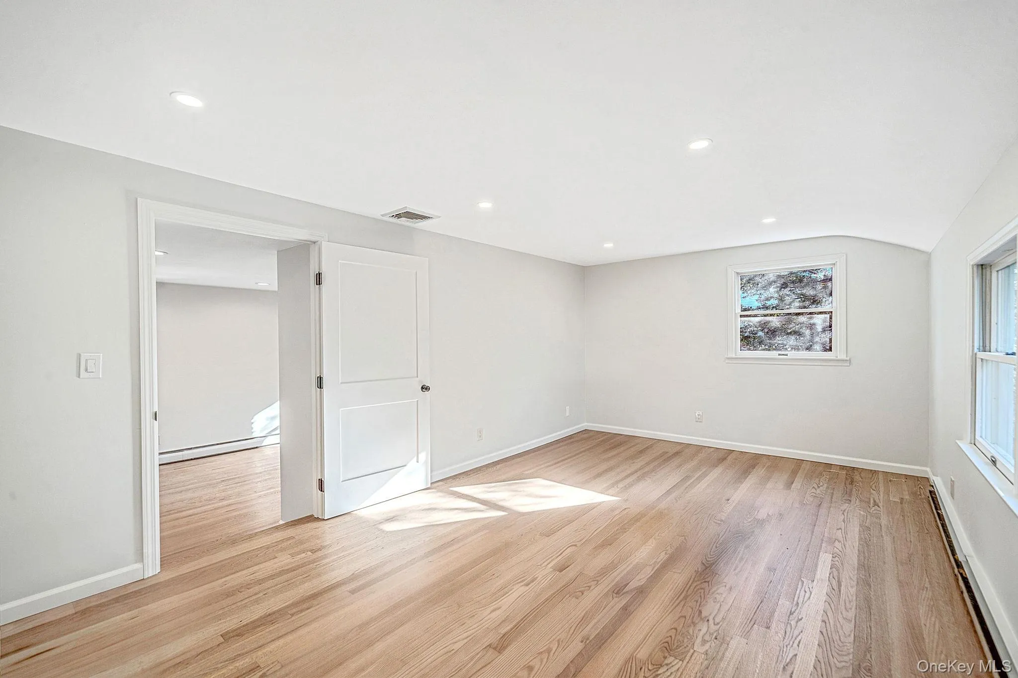 36 Delmar Lane, Smithtown, NY, 5 Bedrooms Bedrooms, 9 Rooms Rooms,2 BathroomsBathrooms,Residential,For Rent,Delmar,0,1065488 36 Delmar Lane, Smithtown, NY, 5 Bedrooms Bedrooms, 9 Rooms Rooms,2 BathroomsBathrooms,Residential,For Rent,Delmar,0,1065488