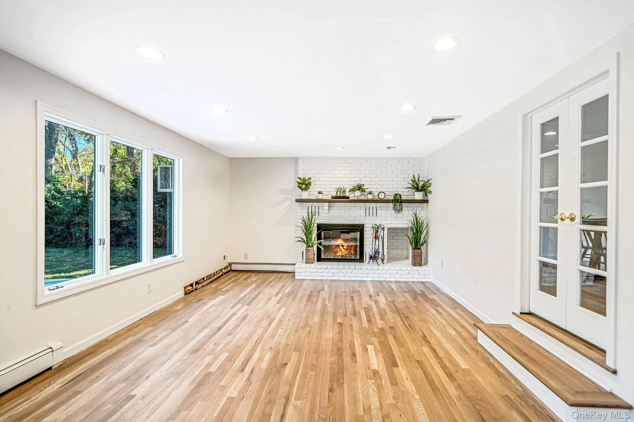 36 Delmar Lane, Smithtown, NY, 5 Bedrooms Bedrooms, 9 Rooms Rooms,2 BathroomsBathrooms,Residential,For Rent,Delmar,0,1065488 36 Delmar Lane, Smithtown, NY, 5 Bedrooms Bedrooms, 9 Rooms Rooms,2 BathroomsBathrooms,Residential,For Rent,Delmar,0,1065488