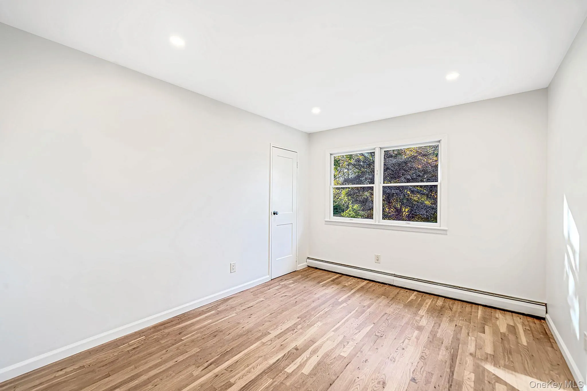 36 Delmar Lane, Smithtown, NY, 5 Bedrooms Bedrooms, 9 Rooms Rooms,2 BathroomsBathrooms,Residential,For Rent,Delmar,0,1065488 36 Delmar Lane, Smithtown, NY, 5 Bedrooms Bedrooms, 9 Rooms Rooms,2 BathroomsBathrooms,Residential,For Rent,Delmar,0,1065488