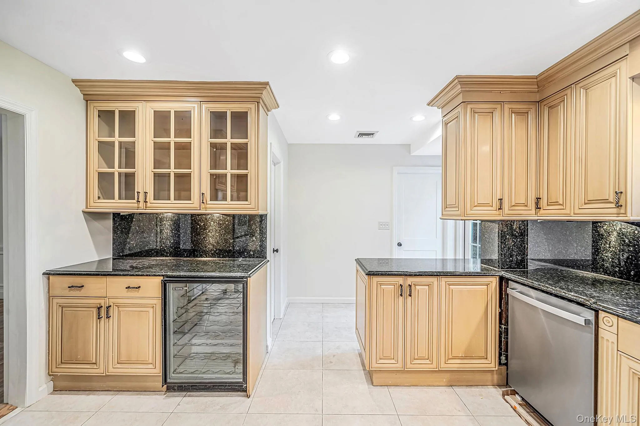 36 Delmar Lane, Smithtown, NY, 5 Bedrooms Bedrooms, 9 Rooms Rooms,2 BathroomsBathrooms,Residential,For Rent,Delmar,0,1065488 36 Delmar Lane, Smithtown, NY, 5 Bedrooms Bedrooms, 9 Rooms Rooms,2 BathroomsBathrooms,Residential,For Rent,Delmar,0,1065488