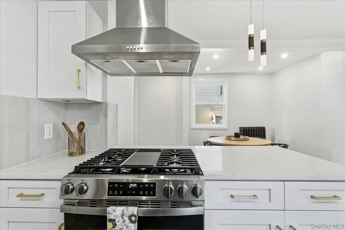 76 Church Street, Beacon, NY, 3 Bedrooms Bedrooms, 6 Rooms Rooms,1 BathroomBathrooms,Residential,For Rent,Church,0,1065506 76 Church Street, Beacon, NY, 3 Bedrooms Bedrooms, 6 Rooms Rooms,1 BathroomBathrooms,Residential,For Rent,Church,0,1065506