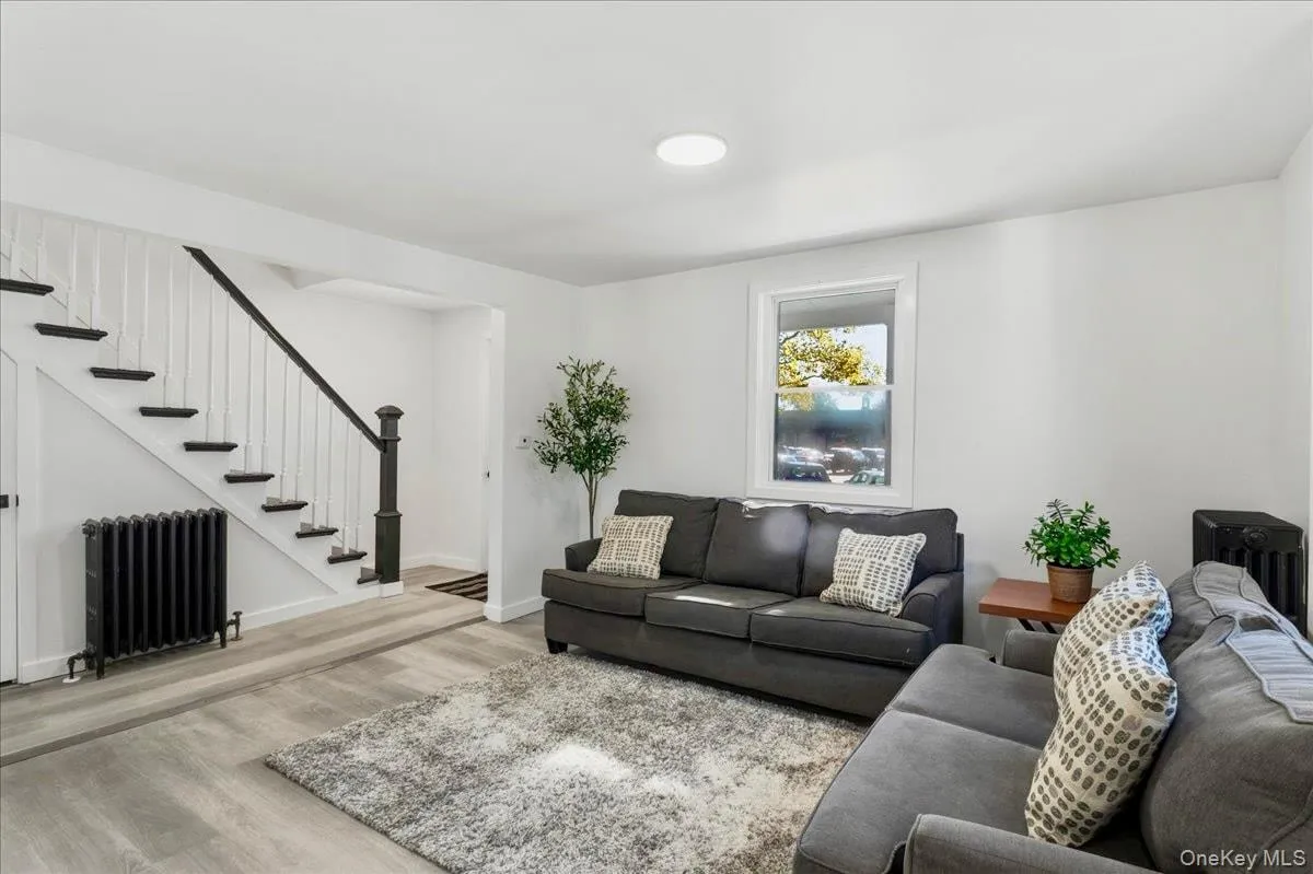 76 Church Street, Beacon, NY, 3 Bedrooms Bedrooms, 6 Rooms Rooms,1 BathroomBathrooms,Residential,For Rent,Church,0,1065506 76 Church Street, Beacon, NY, 3 Bedrooms Bedrooms, 6 Rooms Rooms,1 BathroomBathrooms,Residential,For Rent,Church,0,1065506