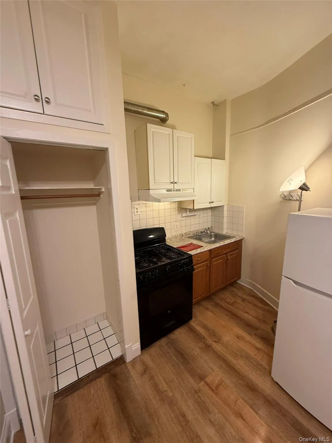 180 Willow Street, Yonkers, NY , With , 1 Bedroom , and , 1 Room , 1 Bathroom , For , Residential Lease , For Rent , 1065509 , MLSID,1065509 180 Willow Street, Yonkers, NY , With , 1 Bedroom , and , 1 Room , 1 Bathroom , For , Residential Lease , For Rent , 1065509 , MLSID,1065509