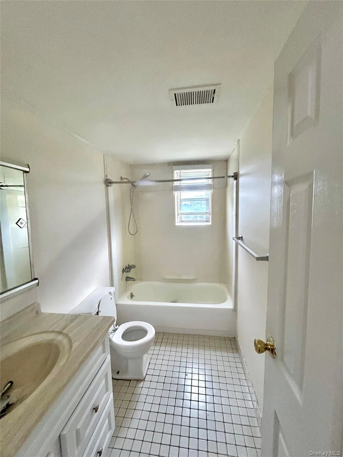 196 Artist Lake Drive, Brookhaven, NY , With , 1 Bedroom , and , 3 Room , 1 Bathroom , For , Residential Lease , For Rent , 1065519 , MLSID,1065519 196 Artist Lake Drive, Brookhaven, NY , With , 1 Bedroom , and , 3 Room , 1 Bathroom , For , Residential Lease , For Rent , 1065519 , MLSID,1065519