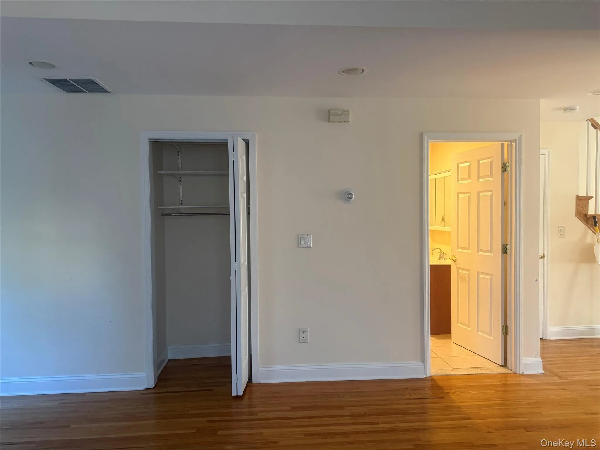 13 Maple St, Greenburgh, NY, 2 Bedrooms Bedrooms, 6 Rooms Rooms,2 BathroomsBathrooms,Residential Lease,For Rent,Maple St,0,1065548 13 Maple St, Greenburgh, NY, 2 Bedrooms Bedrooms, 6 Rooms Rooms,2 BathroomsBathrooms,Residential Lease,For Rent,Maple St,0,1065548