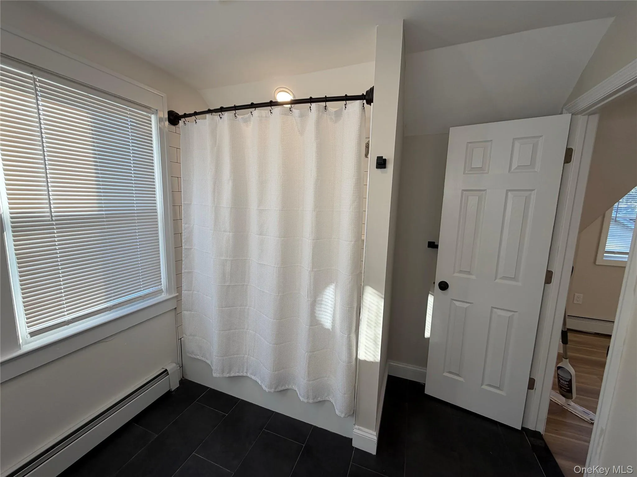 210 Lakewood Street, Brookhaven, NY , With , 4 Bedroom , and , 9 Room , 2 Bathroom , For , Residential Lease , For Rent , 1065578 , MLSID,1065578 210 Lakewood Street, Brookhaven, NY , With , 4 Bedroom , and , 9 Room , 2 Bathroom , For , Residential Lease , For Rent , 1065578 , MLSID,1065578