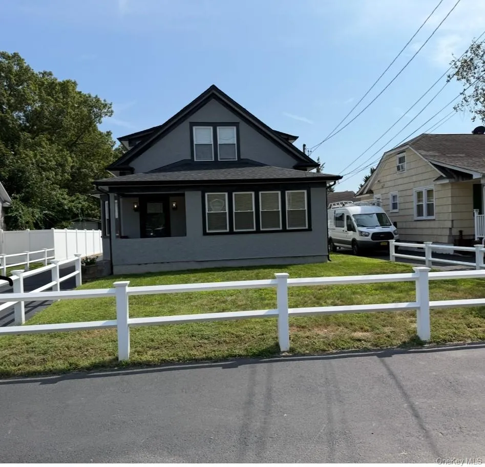 210 Lakewood Street, Brookhaven, NY , With , 4 Bedroom , and , 9 Room , 2 Bathroom , For , Residential Lease , For Rent , 1065578 , MLSID,1065578 210 Lakewood Street, Brookhaven, NY , With , 4 Bedroom , and , 9 Room , 2 Bathroom , For , Residential Lease , For Rent , 1065578 , MLSID,1065578